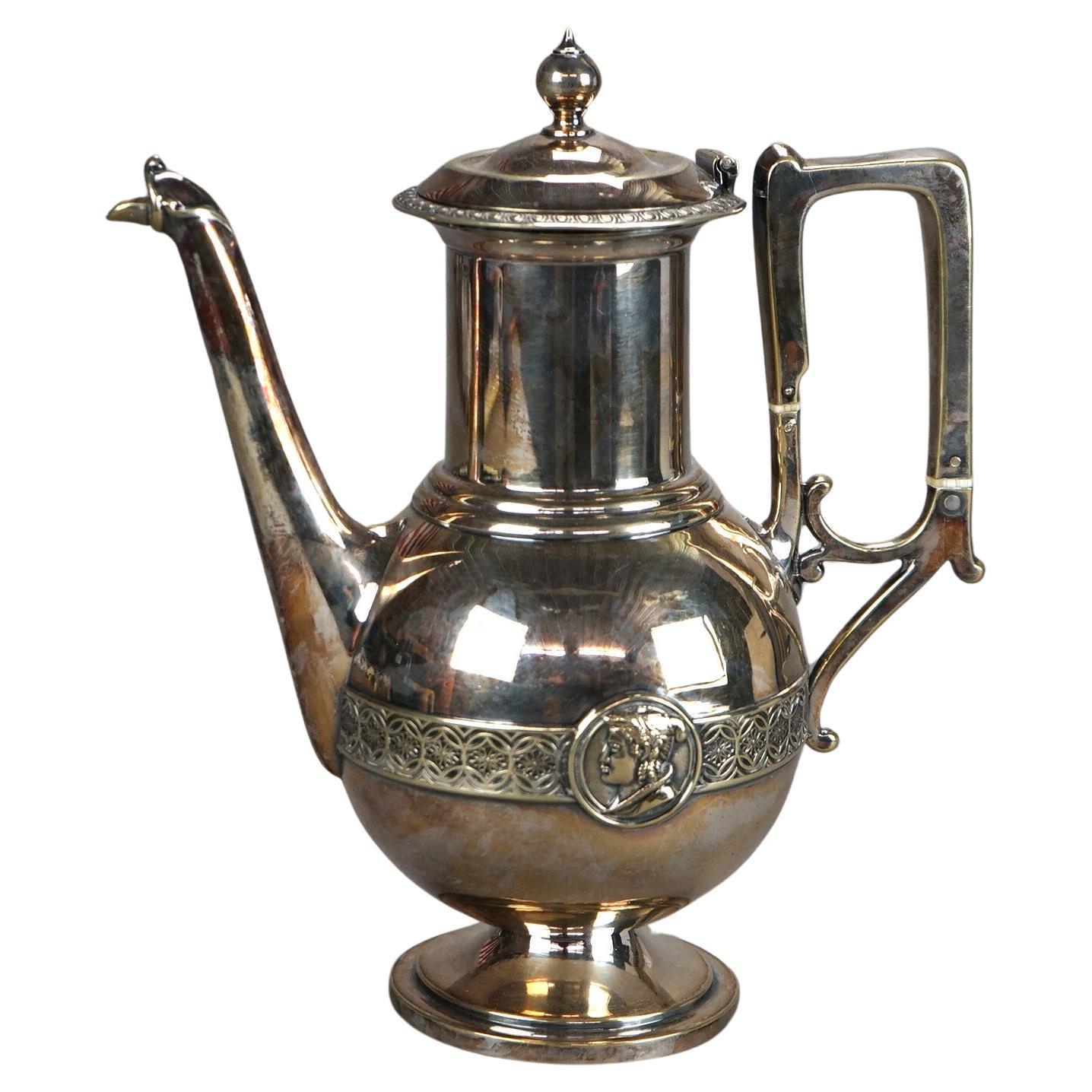 Antigua tetera plateada C1890