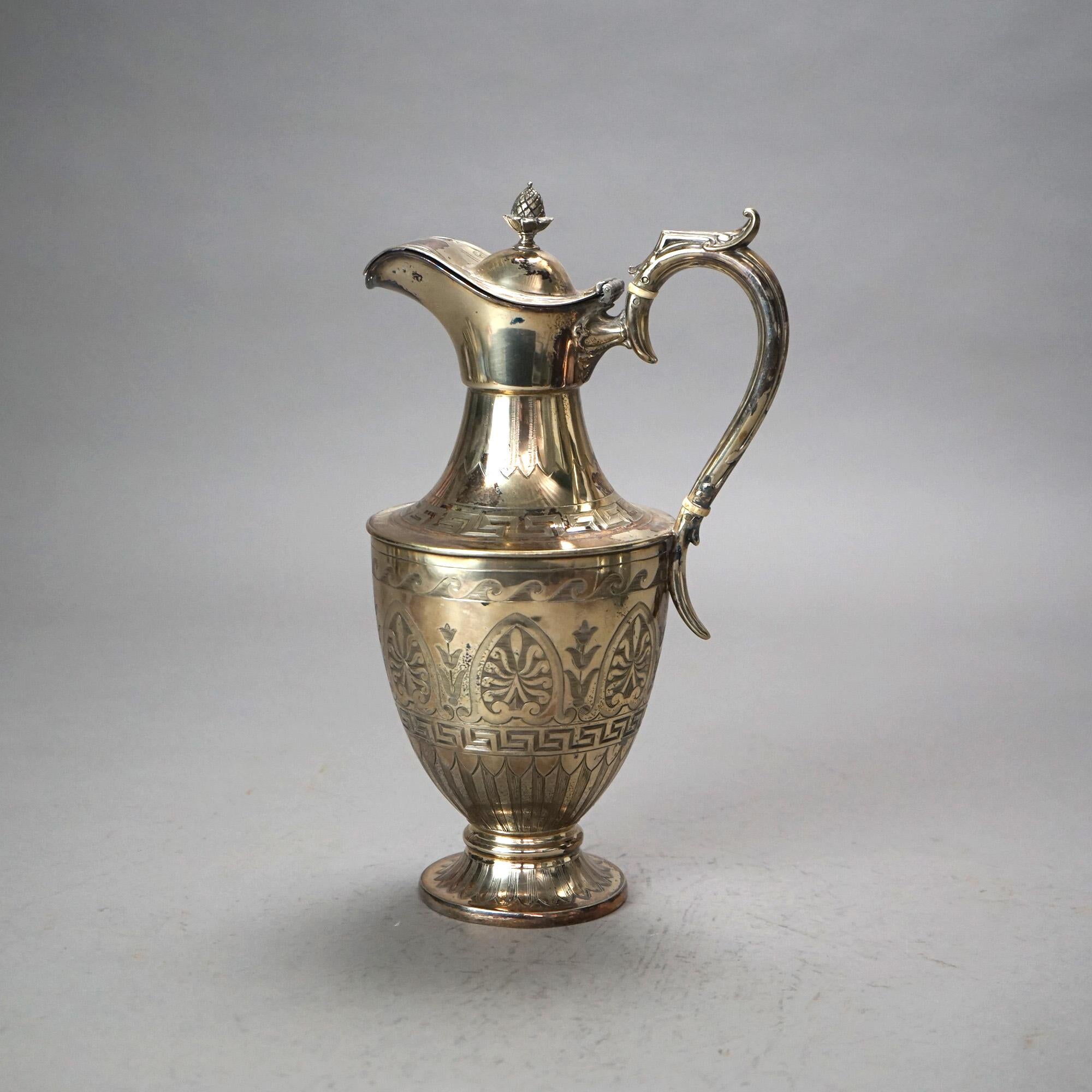 Antigua Tetera Plateada con Grabado Foliado C1890 en Bueno estado para la venta en Big Flats, NY