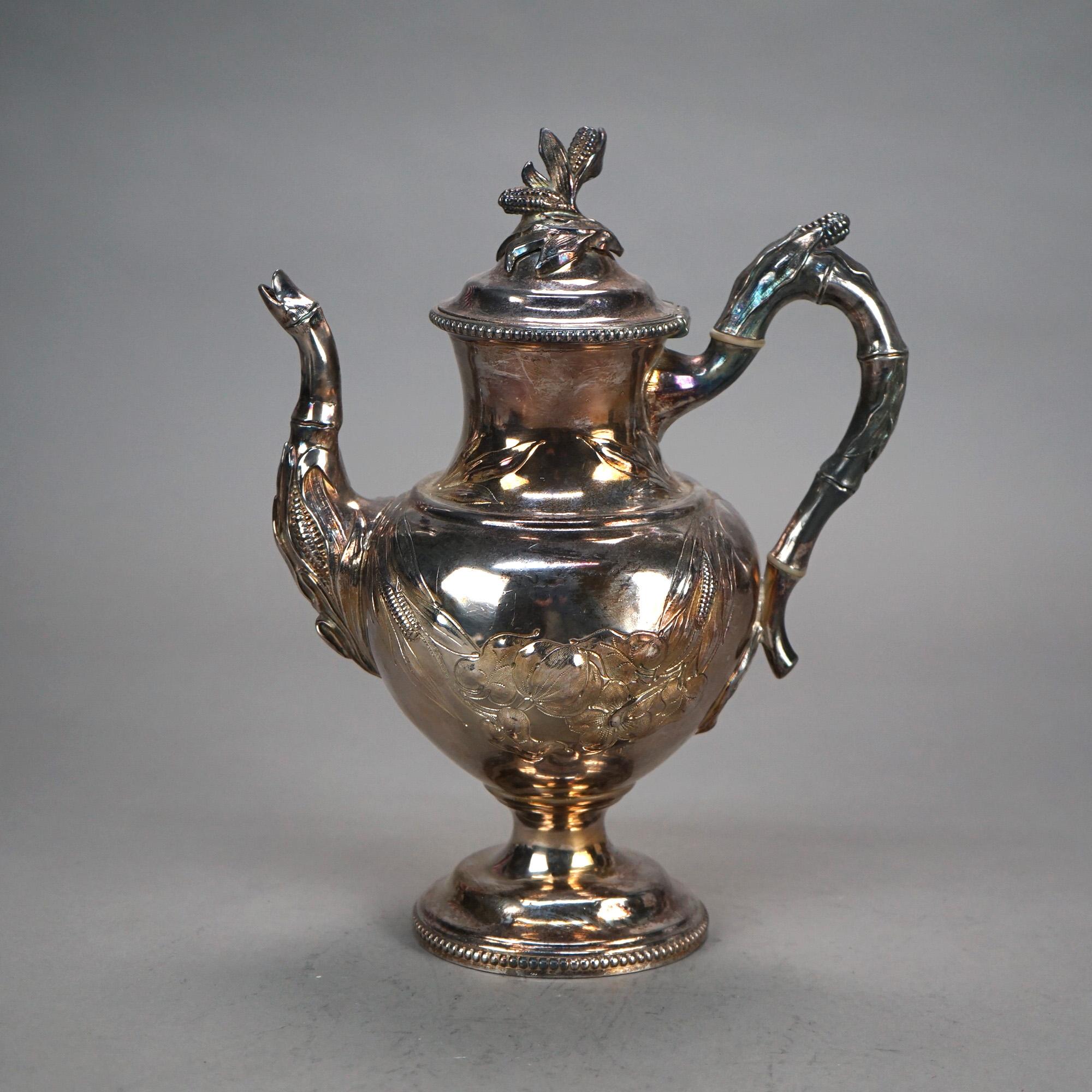 Antigua Tetera Plateada con Grabado Foliado C1890 siglo XIX en venta