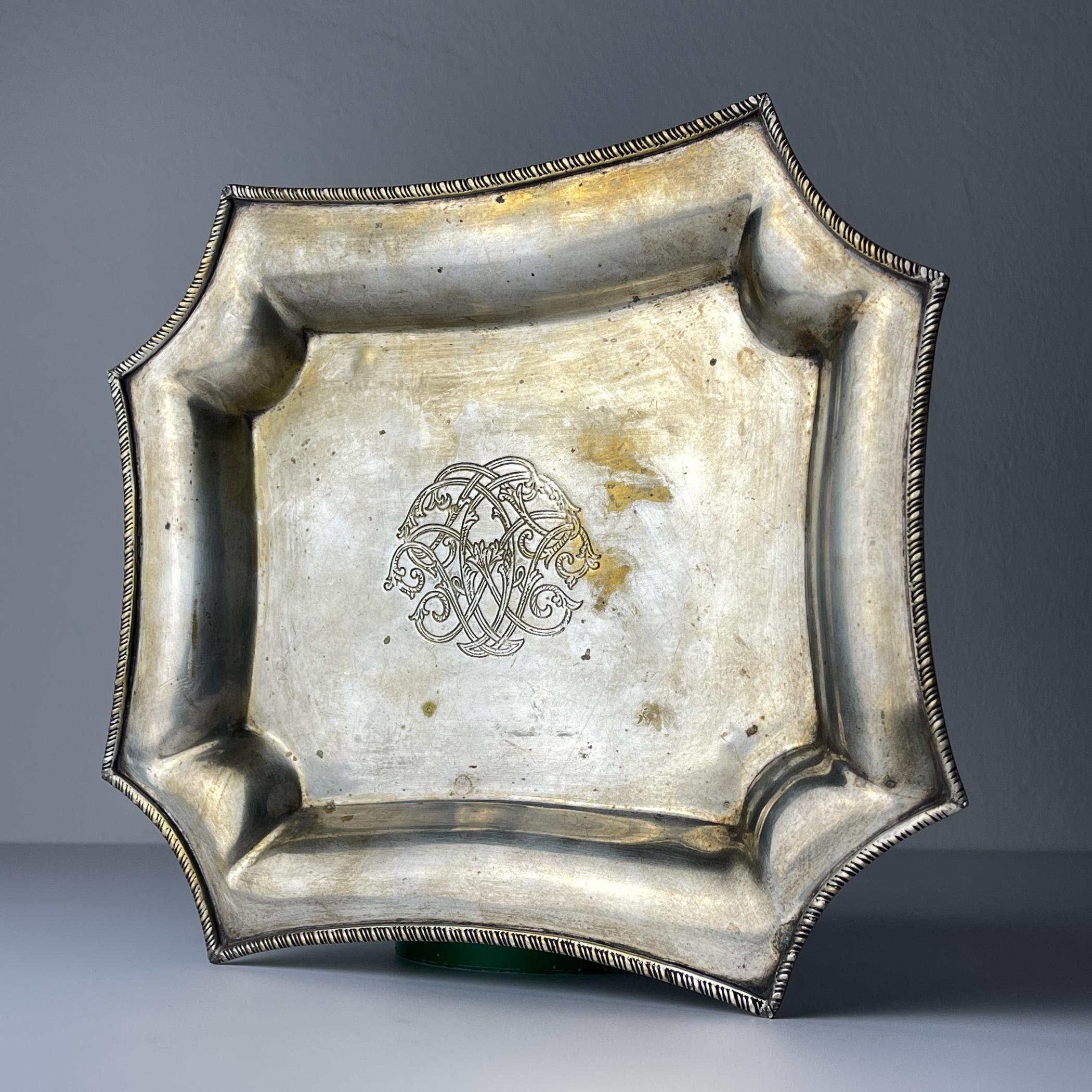 19th Century Antique silver plated tray by Queen Victoria Sheffield, England, 1900s For Sale