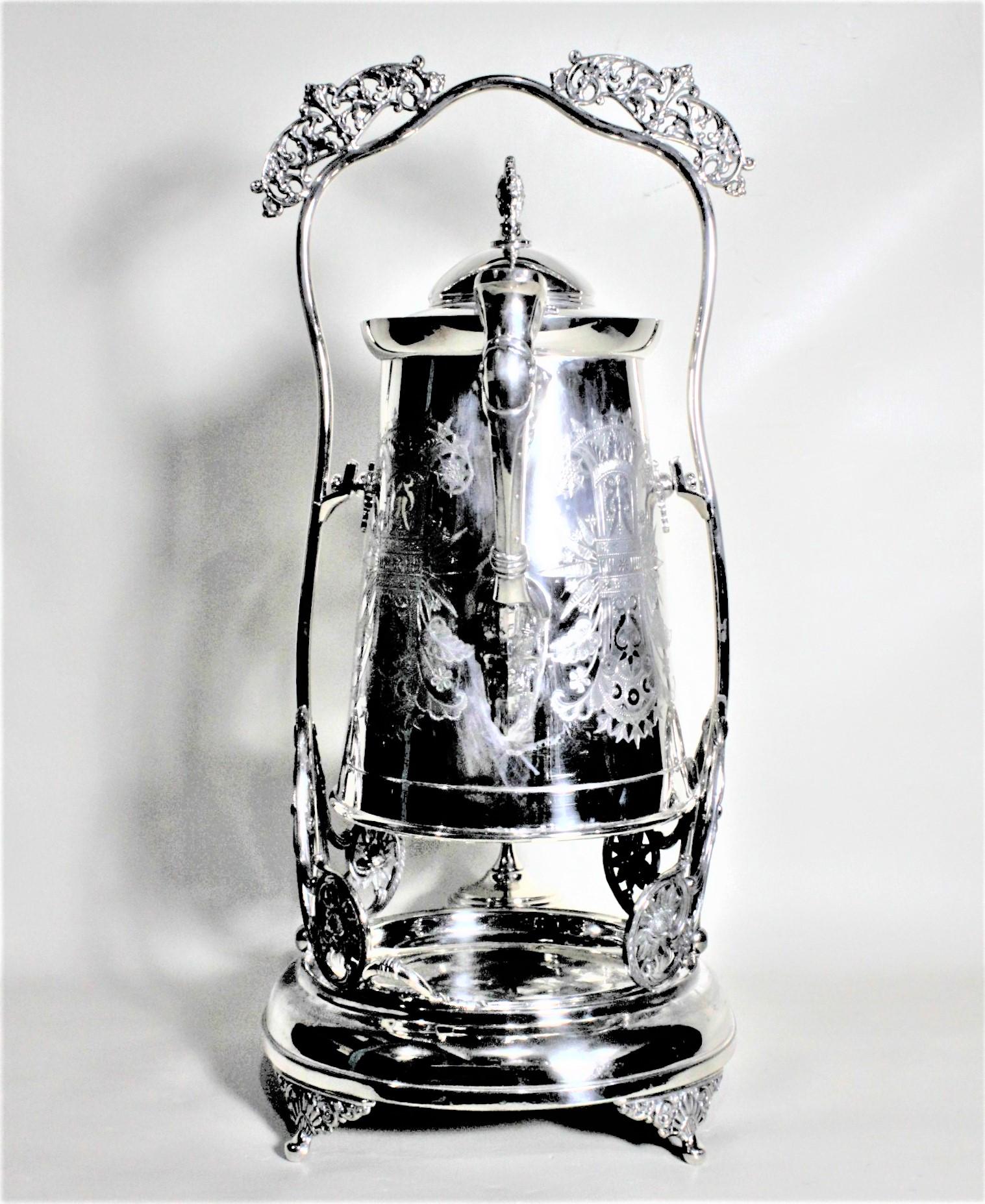 Antikes versilbertes Wasser- oder Zitronentopf-Set mit Glas und Ständer (Beschichtet) im Angebot