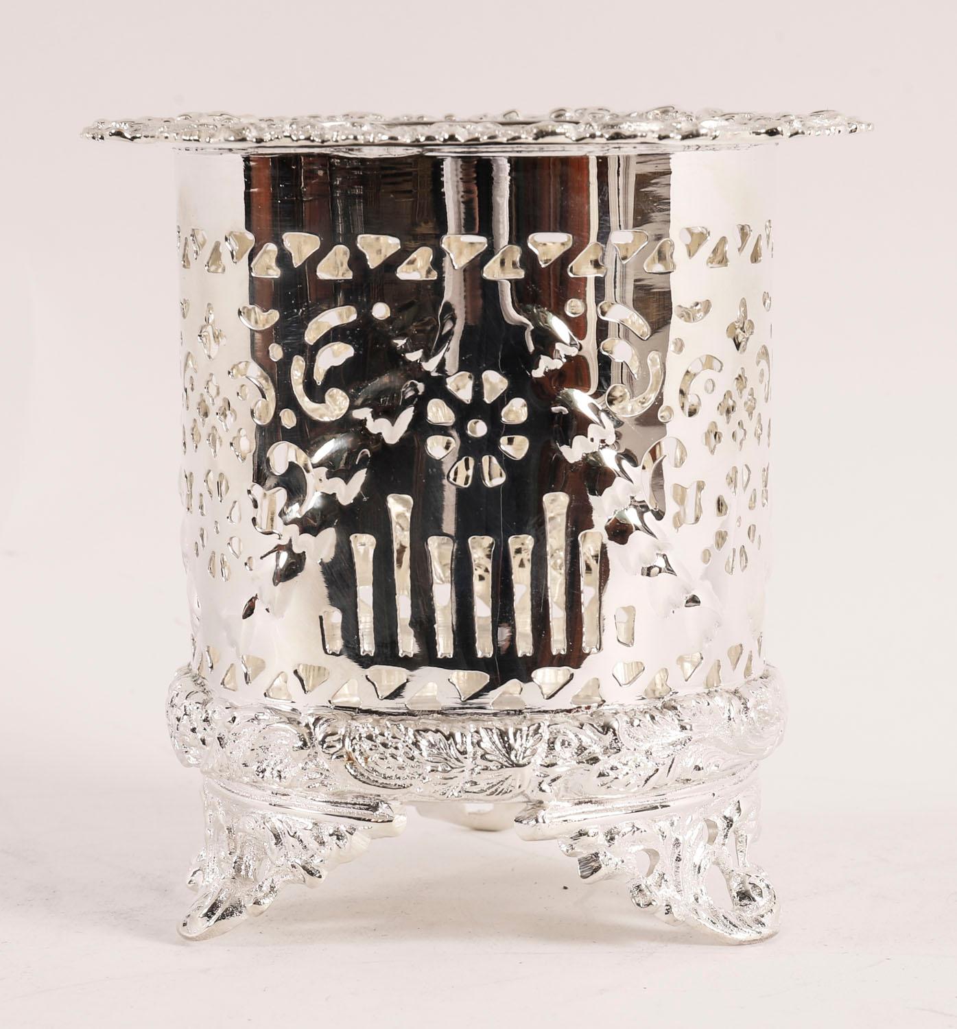 Antique Silver Plated Wine Coaster Pen Holder 20th Century im Angebot 3