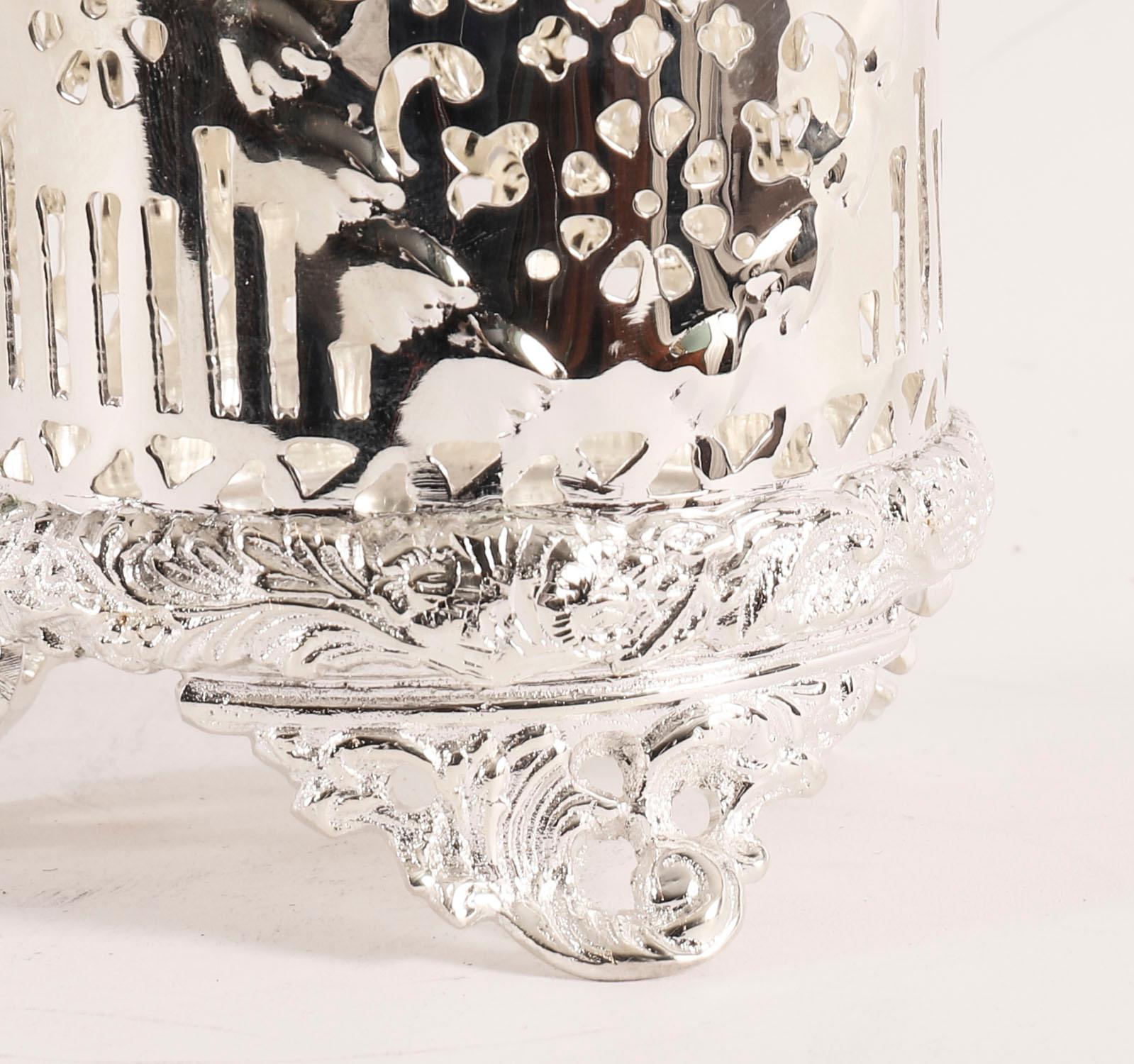 Antique Silver Plated Wine Coaster Pen Holder 20th Century (20. Jahrhundert) im Angebot