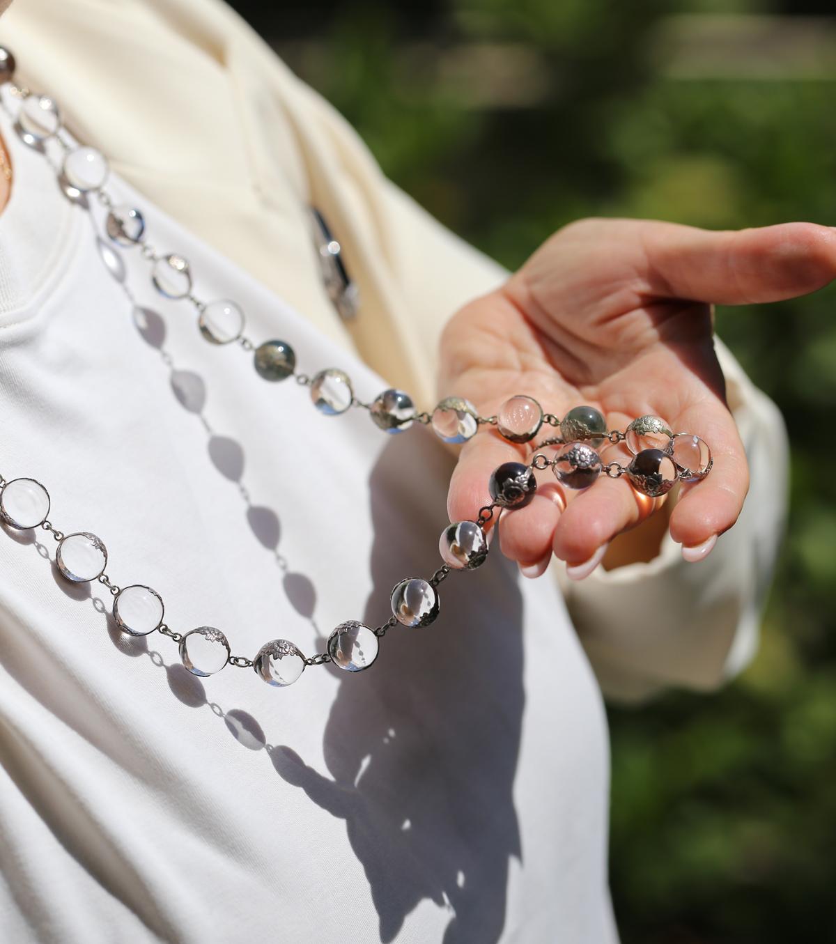 Collar de plata antiguo Pools of Light extra largo, 1900 Cuenta en venta