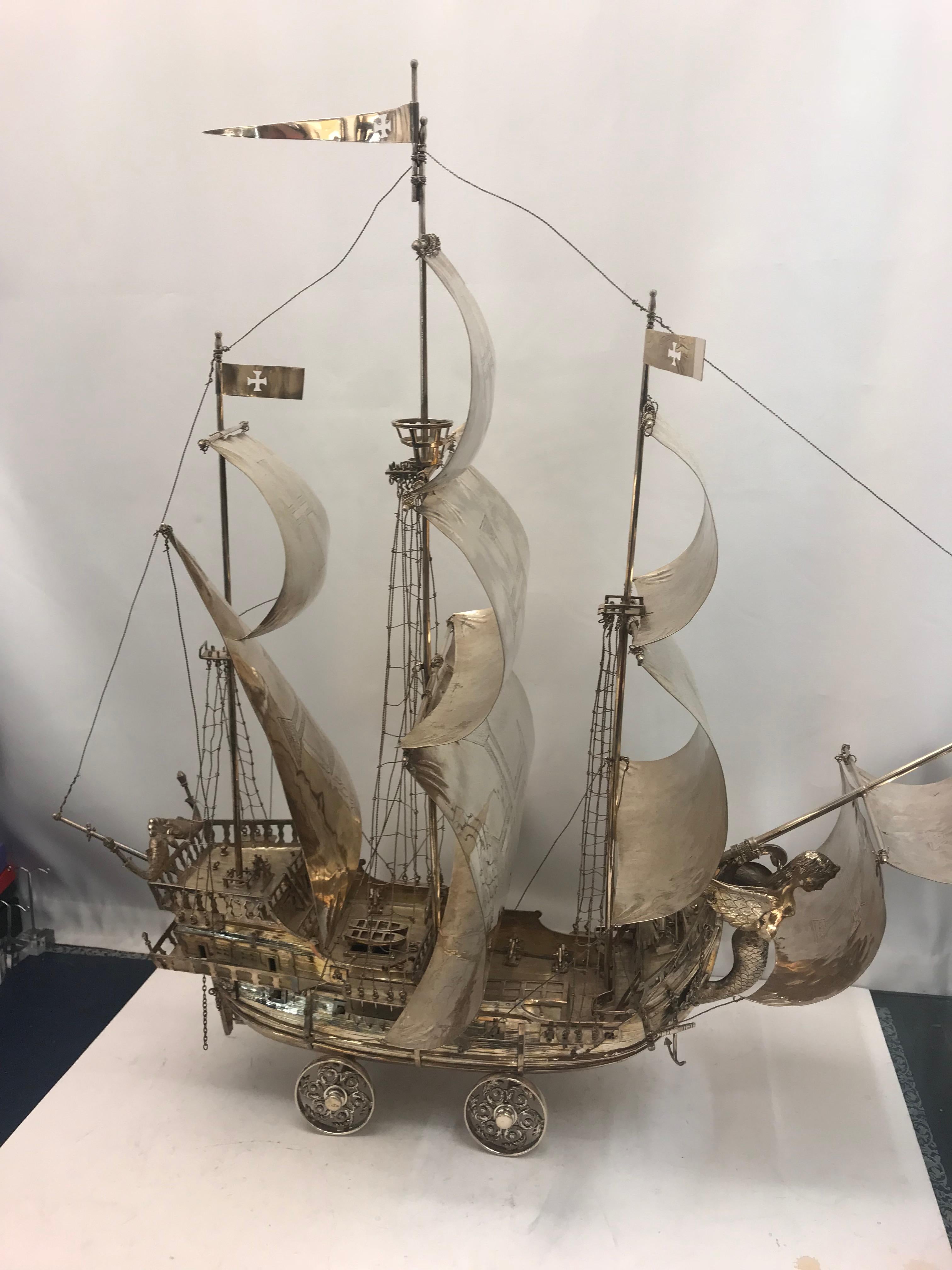 Antique Silver Portuguese Nef Ship In Good Condition For Sale In London, London