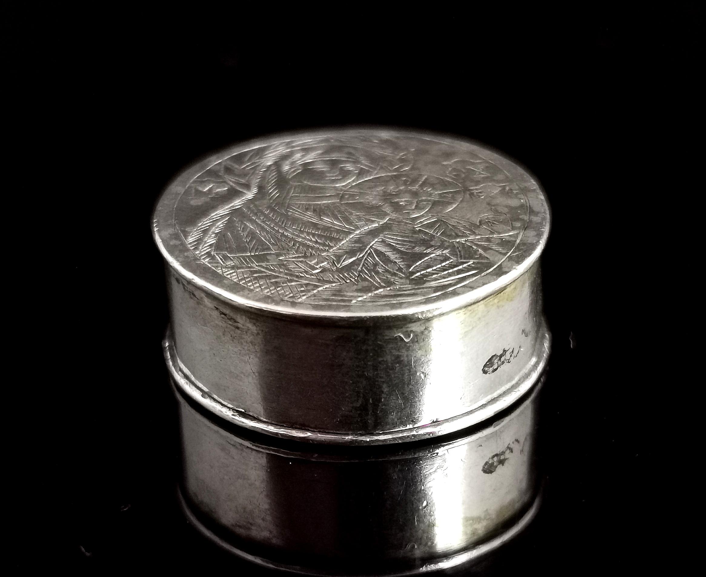 Antique Silver Reliquary Locket Pendant, Inri, Mourning, Religious For Sale 7