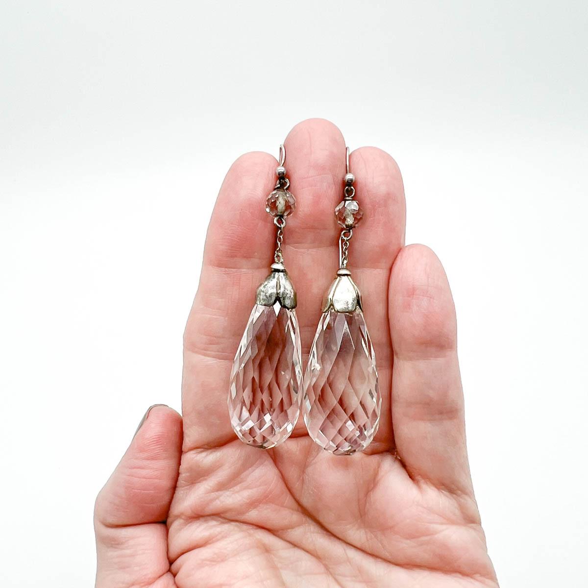 A pair of fabulous Antique rock crystal bomb drop earrings. Inspired by the quintessential Victorian bomb drop earring these beauties span the turn of the century and with their contemporary crystal vibe remain totally timeless.
An unsigned beauty.