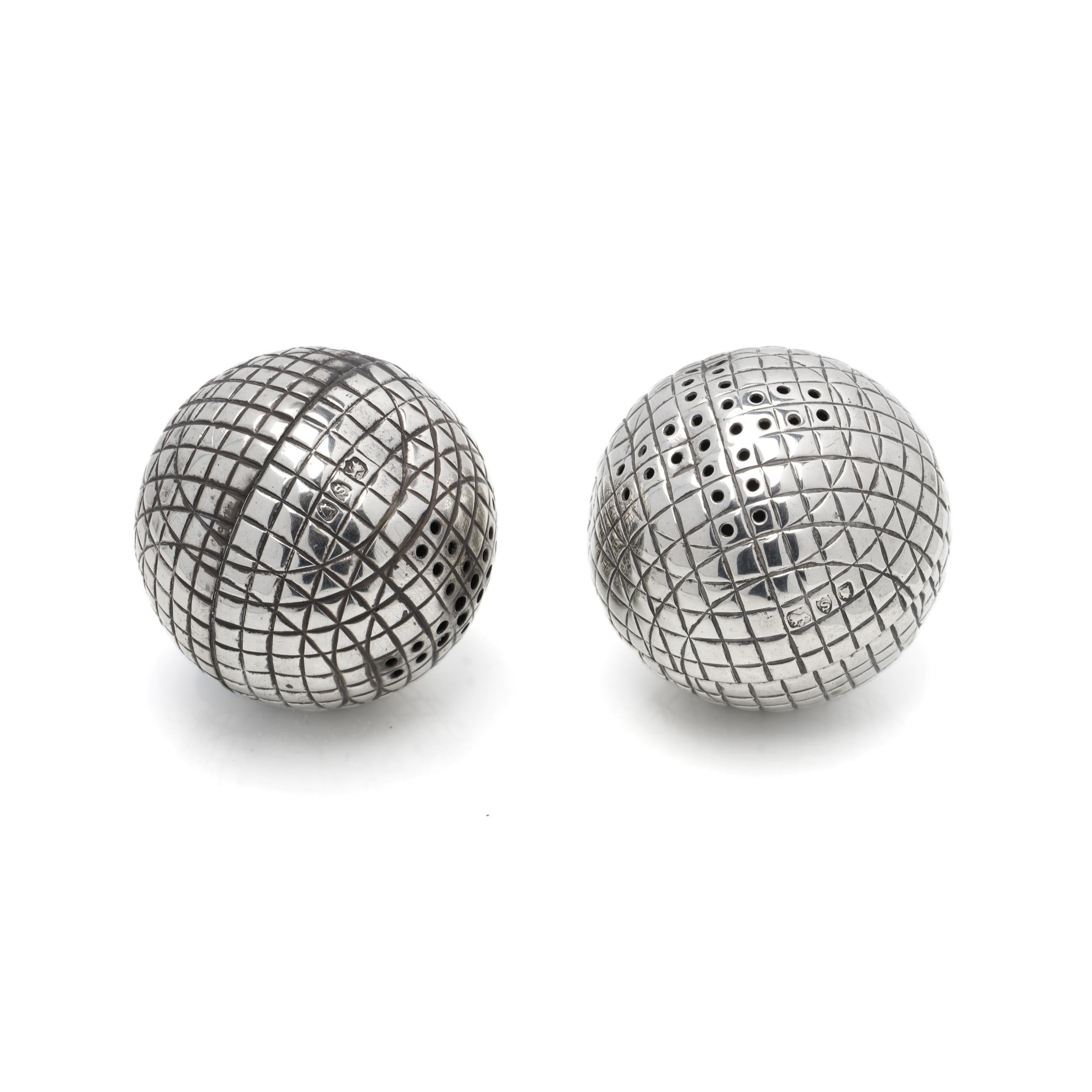 Salières et poivrières anciennes en argent, Londres, 1893 Bon état - En vente à Braintree, GB