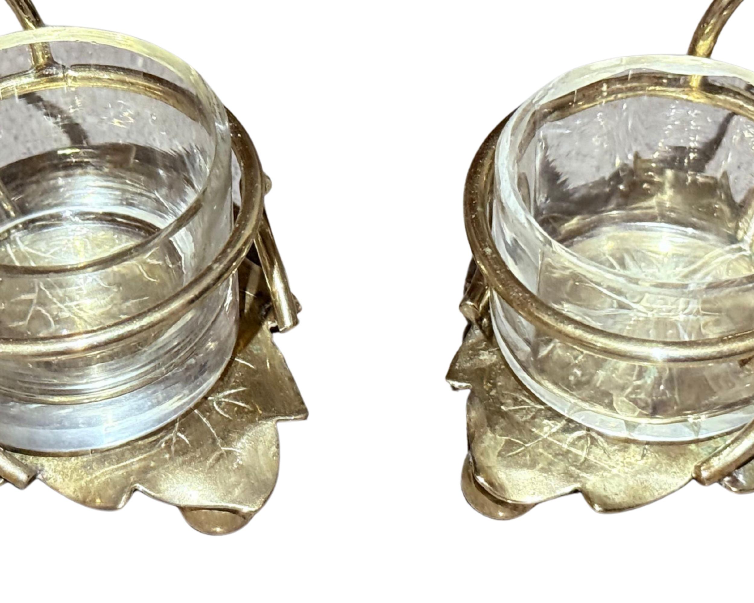 Plaqué or Salière en argent antique,  Paire de salières, bol en cristal, cuillère intérieure en vente