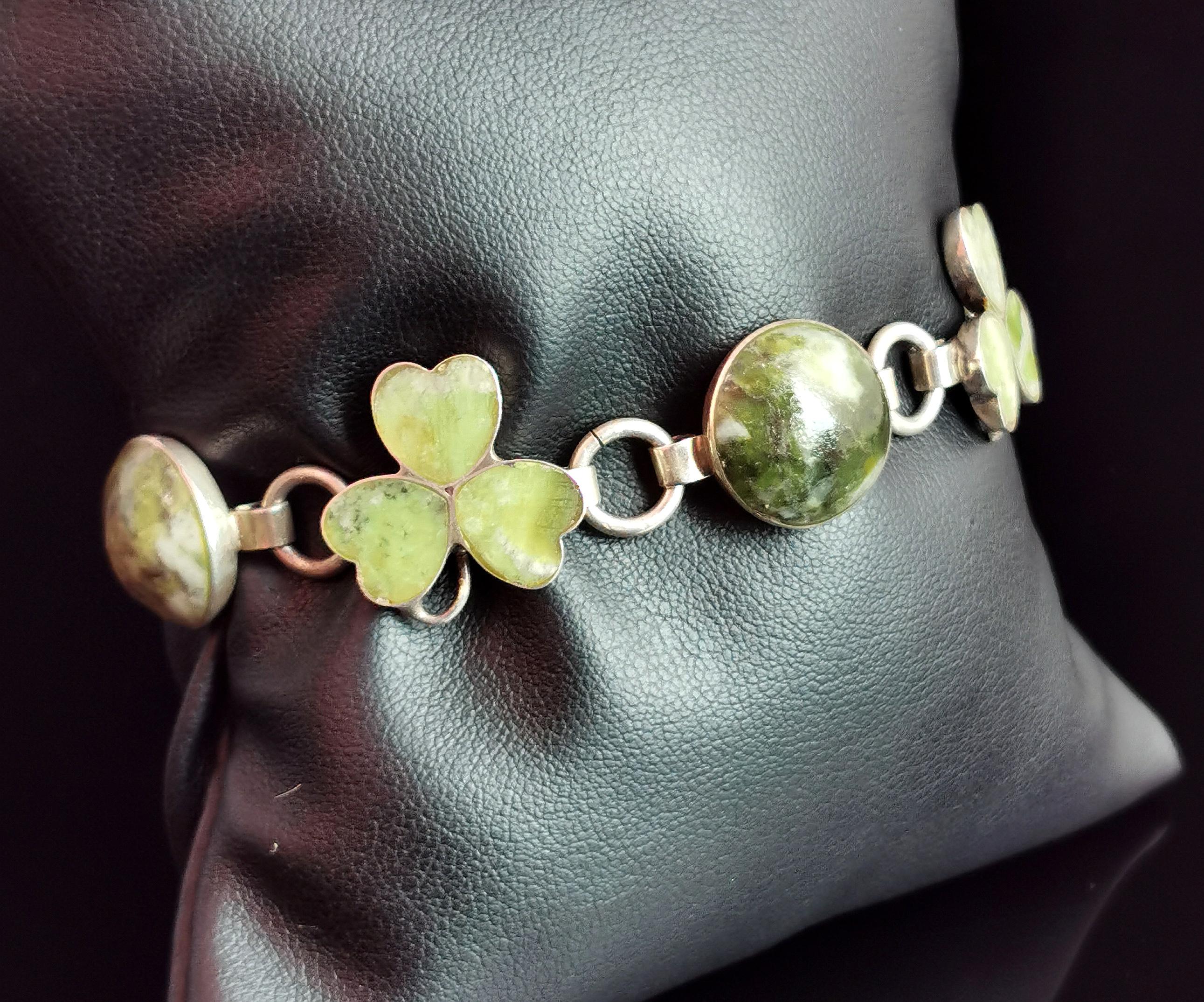 Antique Silver Shamrock Bracelet, Connemara Marble, c1900s In Good Condition In NEWARK, GB