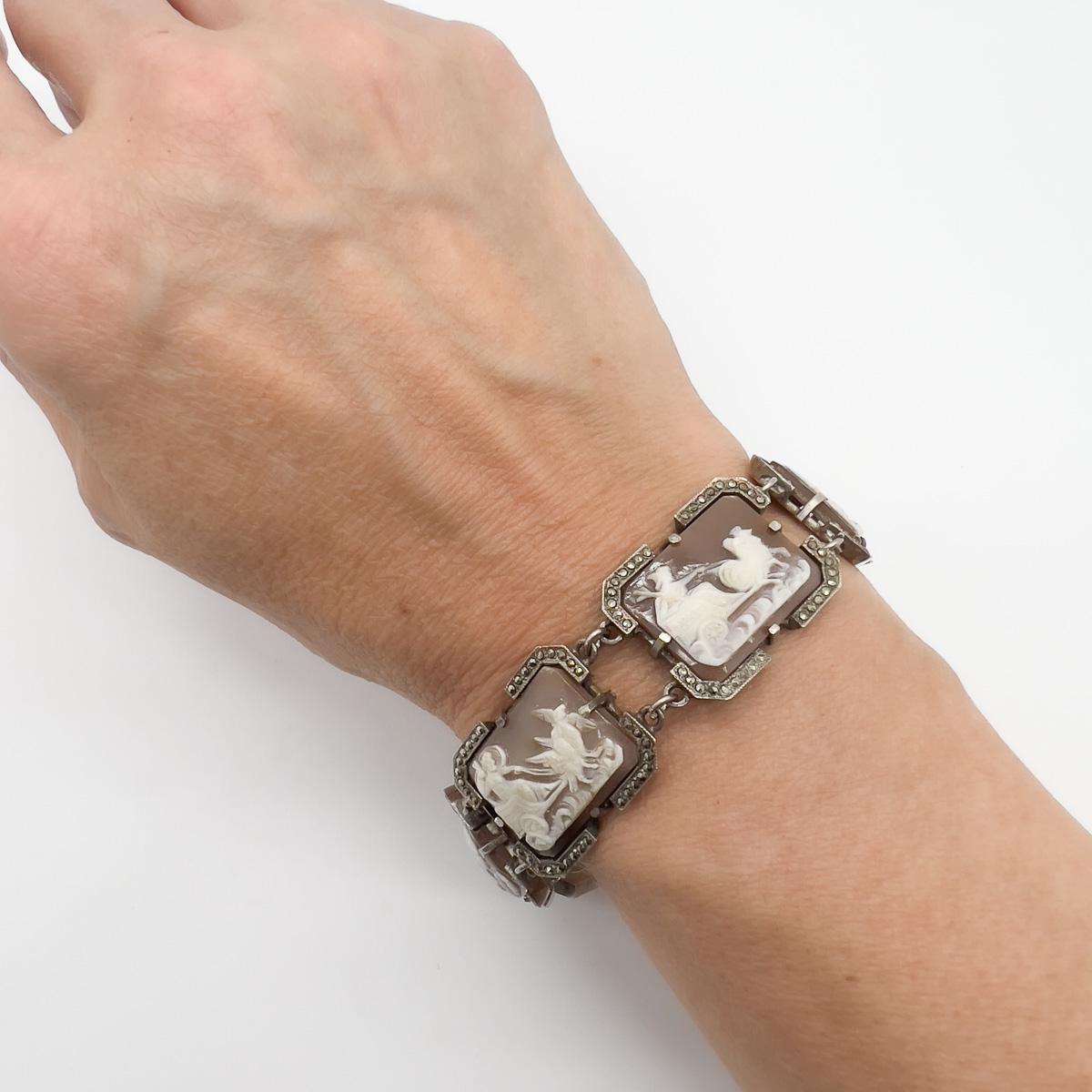 Antique Silver Shell Cameo Panel Bracelet 1930s In Good Condition For Sale In Wilmslow, GB