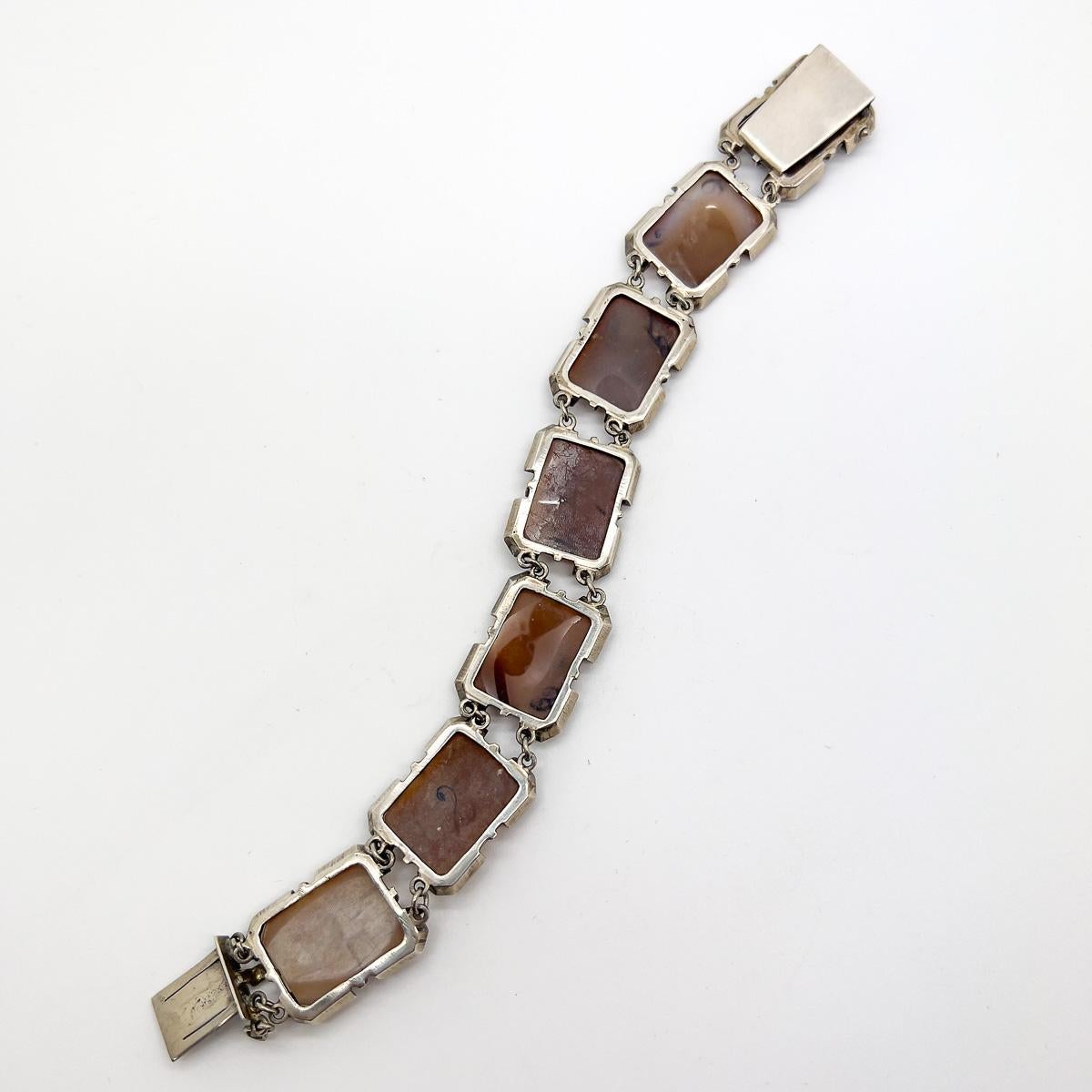 Bracciale a pannello con cammeo in conchiglia in argento antico 1930 in vendita 2