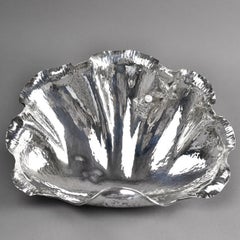Antique Silver shell shaped dish with freshwater akoya pearl