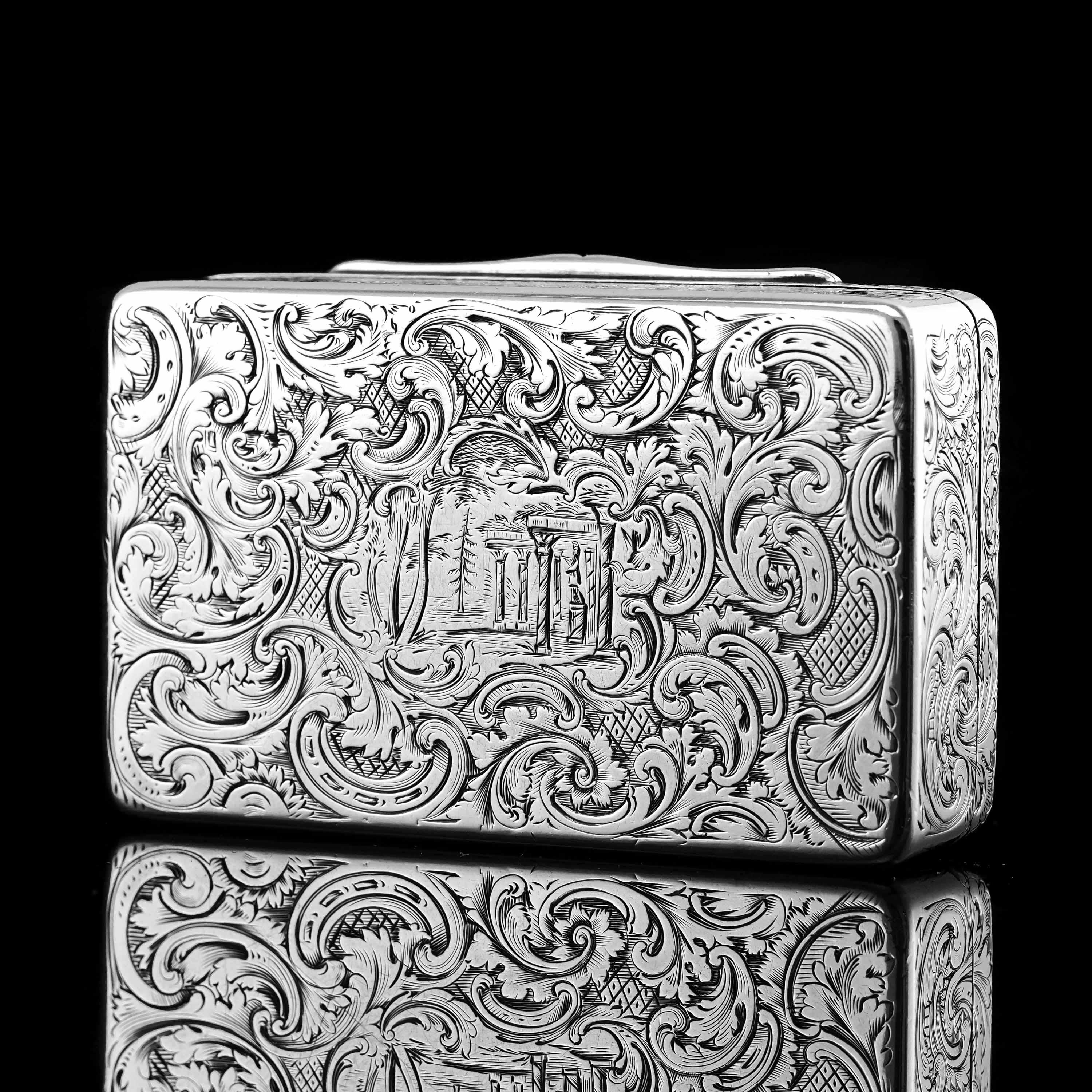 Georgian Antique Silver Snuff Box Hunting Scene Design - 1837 For Sale