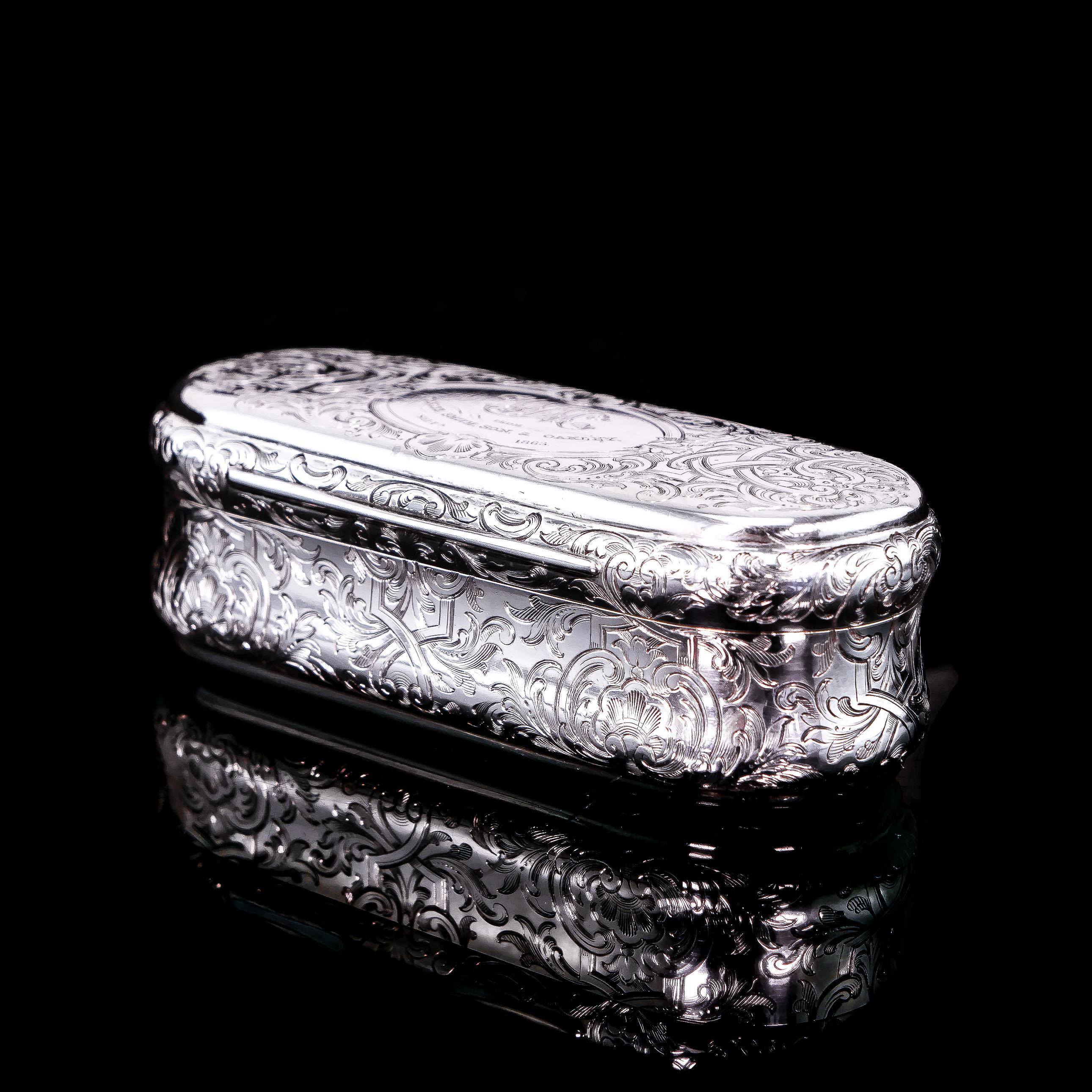 Antique Silver Snuff Box Oblong Shape - Charles Rawlings & William Summers 1849 For Sale 2