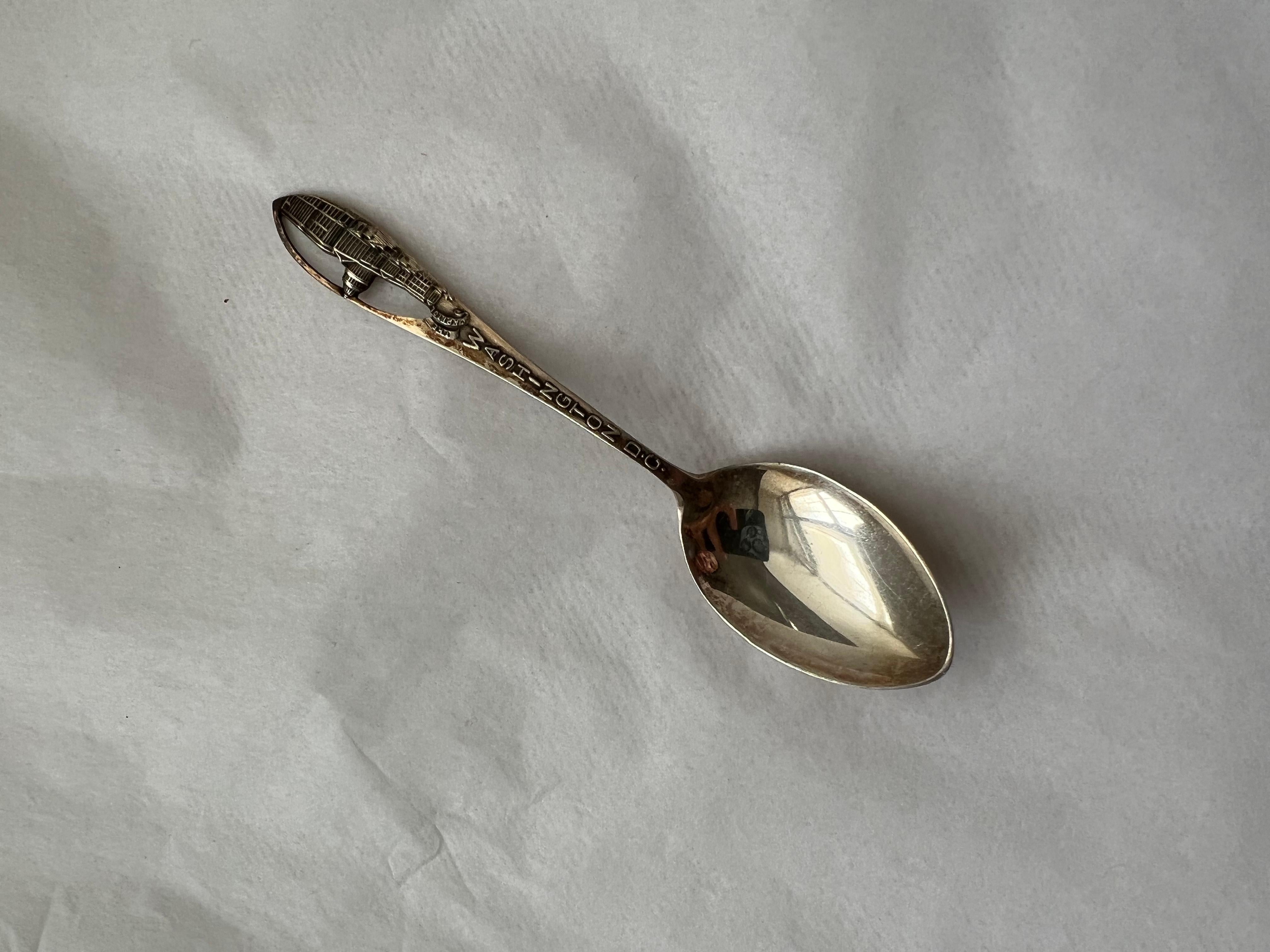 spoon symbolism