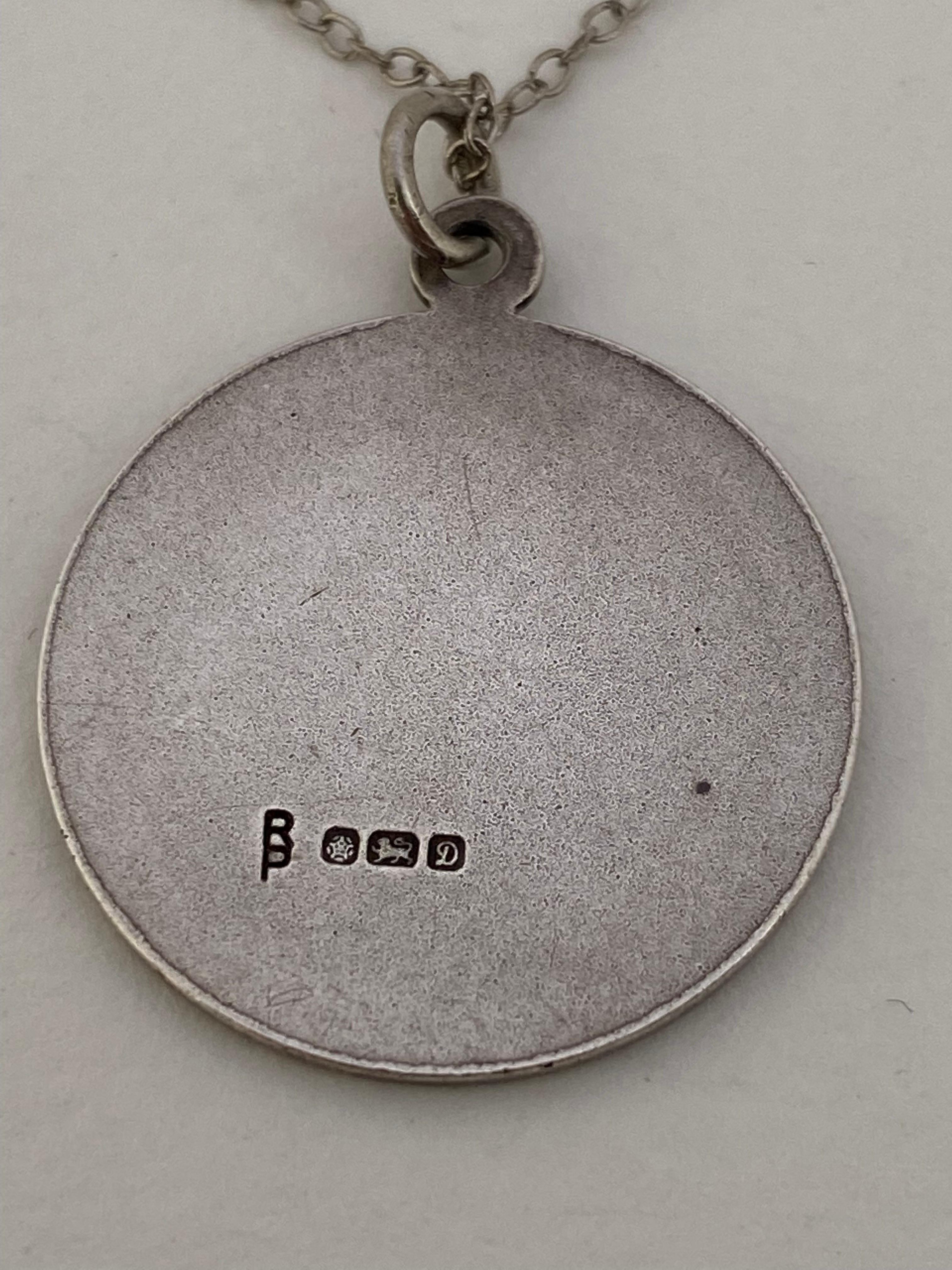 Antike Silber-Halskette mit St. Christopherus-Anhänger im Angebot 1