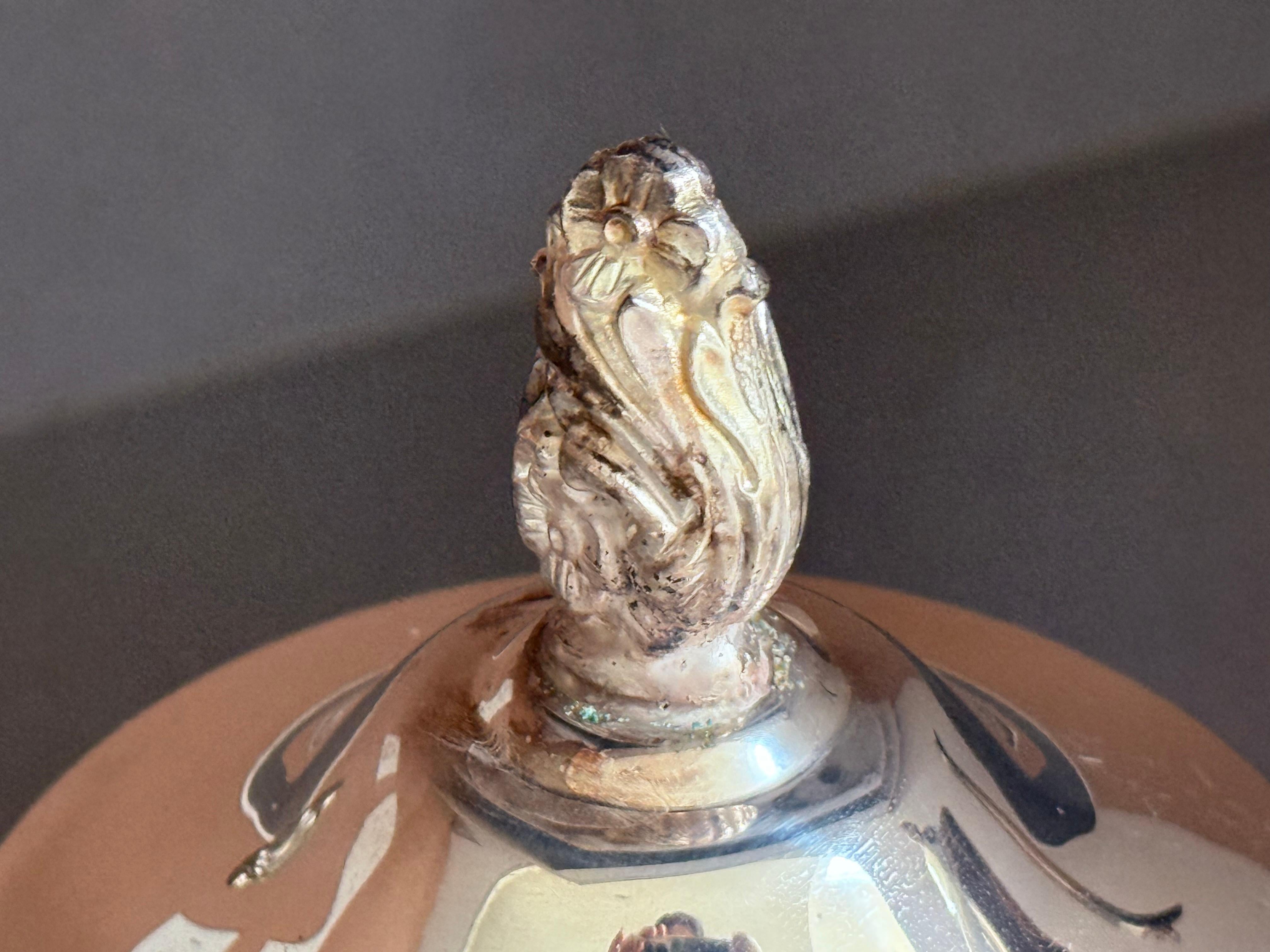 Service à thé et à café en argent ancien, 4 pièces, service à pied, poignées ornées couvercles en vente 8