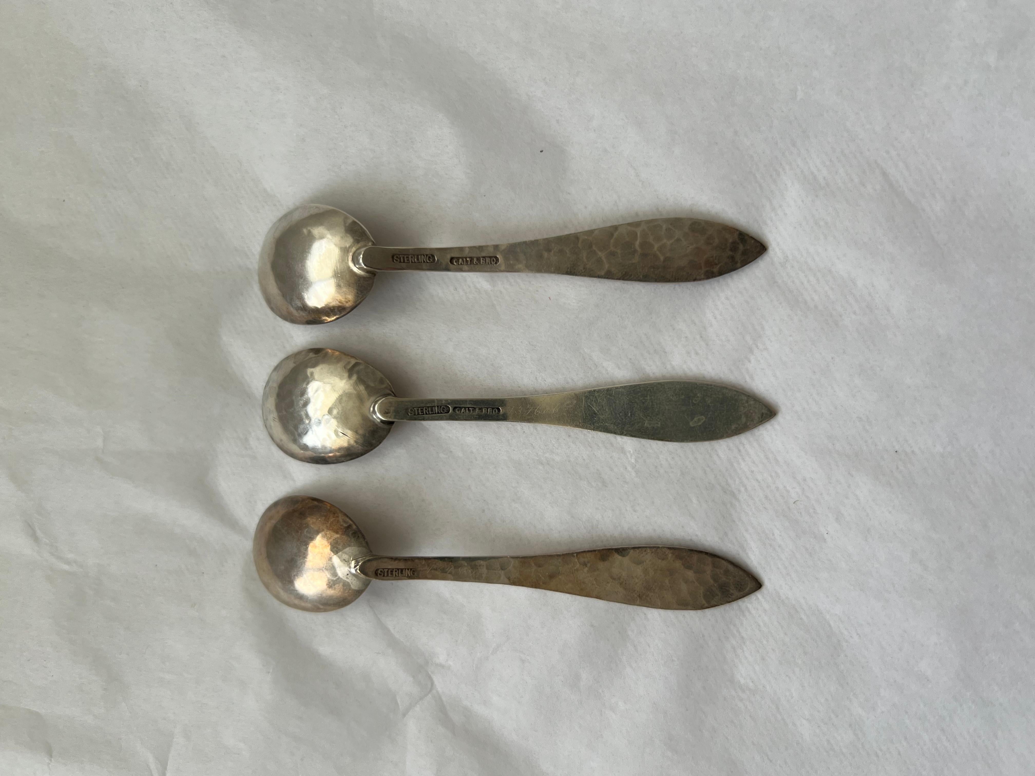 Women's or Men's Antique Silver Tea Spoon Set Galt Vintage Estate Classic Decoration Kitchenware For Sale