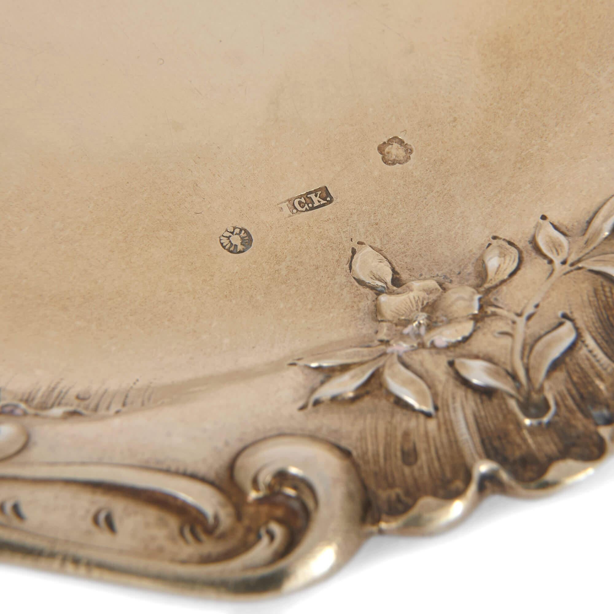 Juego de tocador de plata antigua para el duque de Parma por Josef Carl Klinkosch Silver en venta