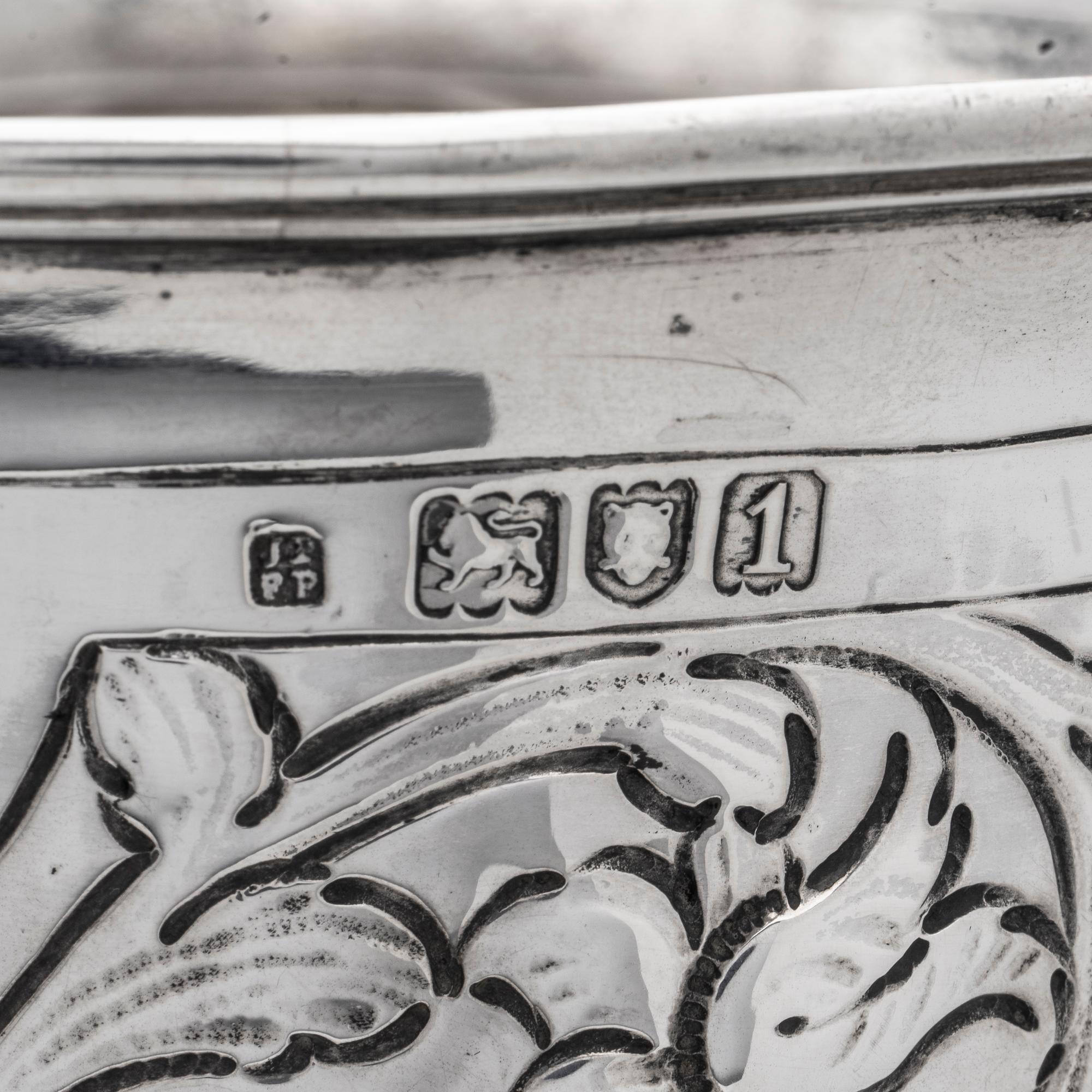 Antique Silver Vase Decorated with Floral Motifs For Sale 5