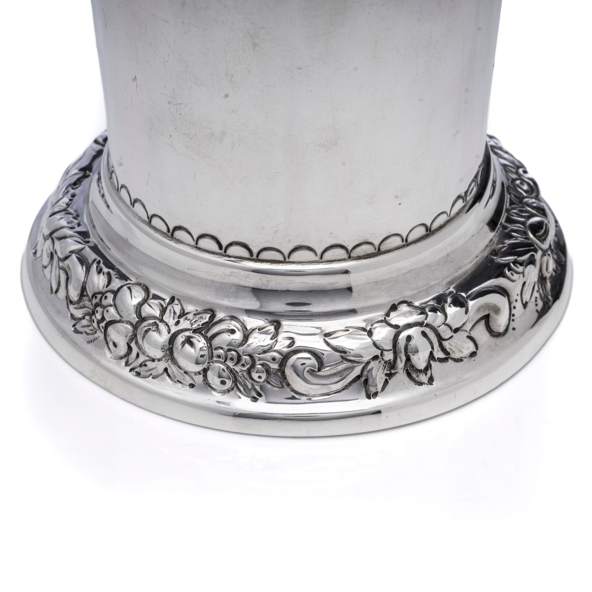 Antique Silver Vase Decorated with Floral Motifs For Sale 3