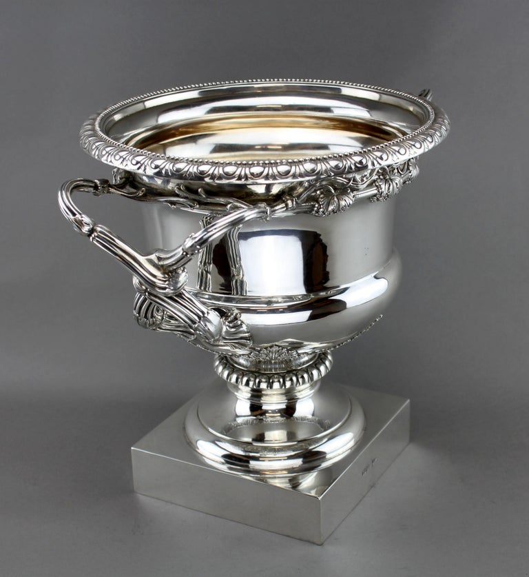 Antique Silver Warwick Vase, Silver, Walker and Hall, U.K, 1906 For