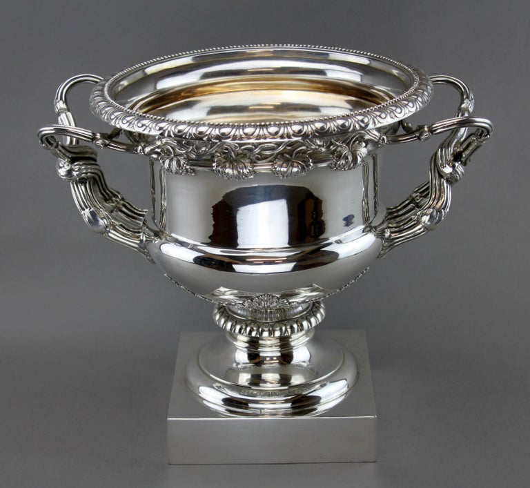 Antique Silver Warwick Vase, Silver, Walker and Hall, U.K, 1906 For