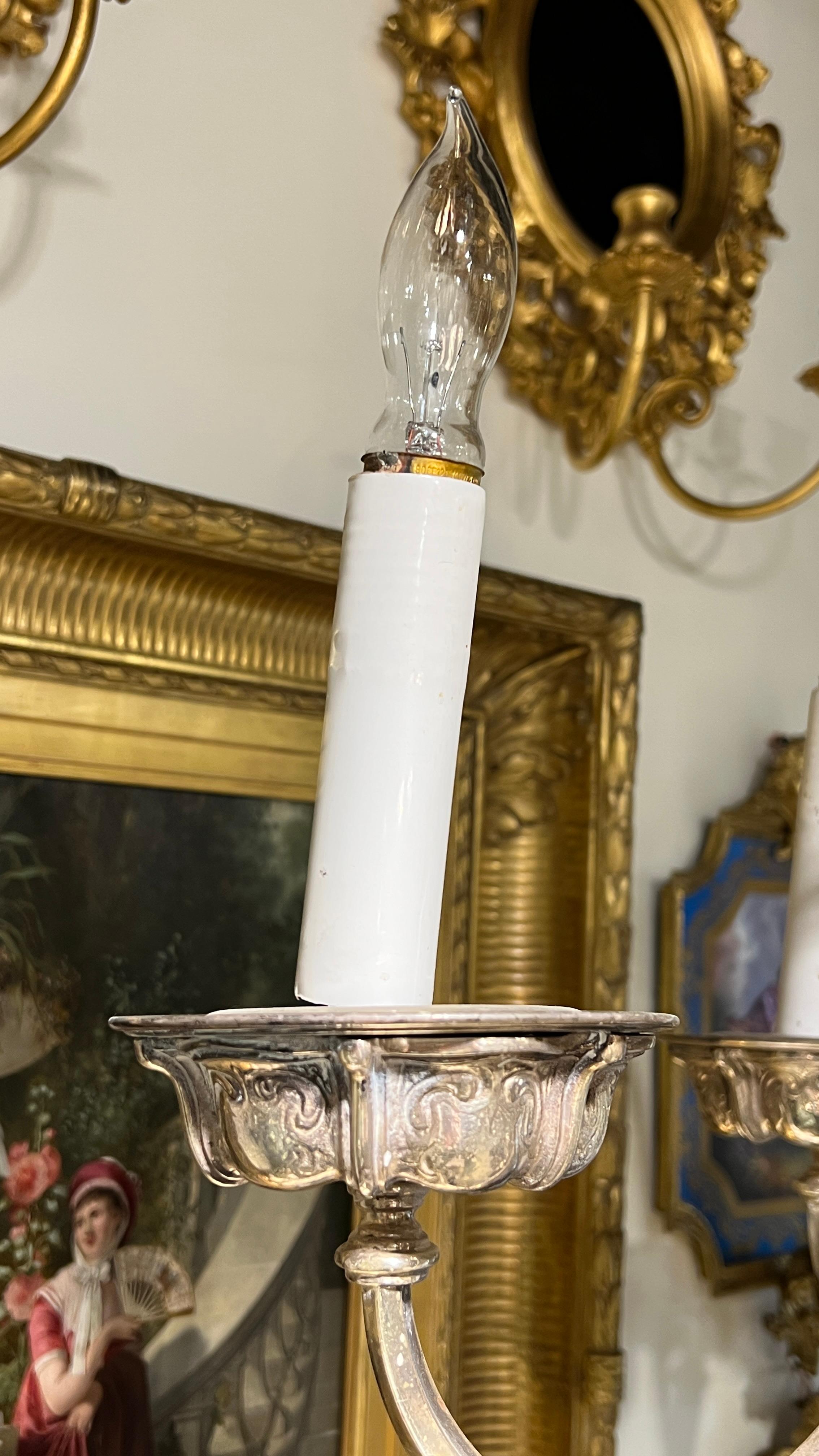 Lustre ancien à 6 lumières attribué à Edward Caldwell Bon état - En vente à New York, NY