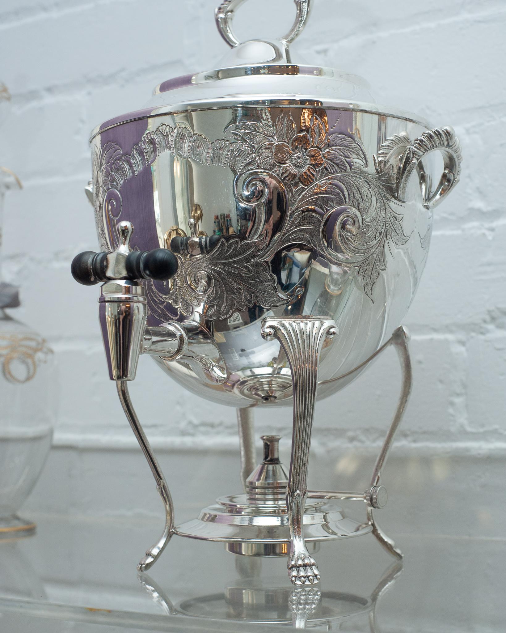 Antique Silverplate Samovar / Drink Cask In Good Condition For Sale In Toronto, ON