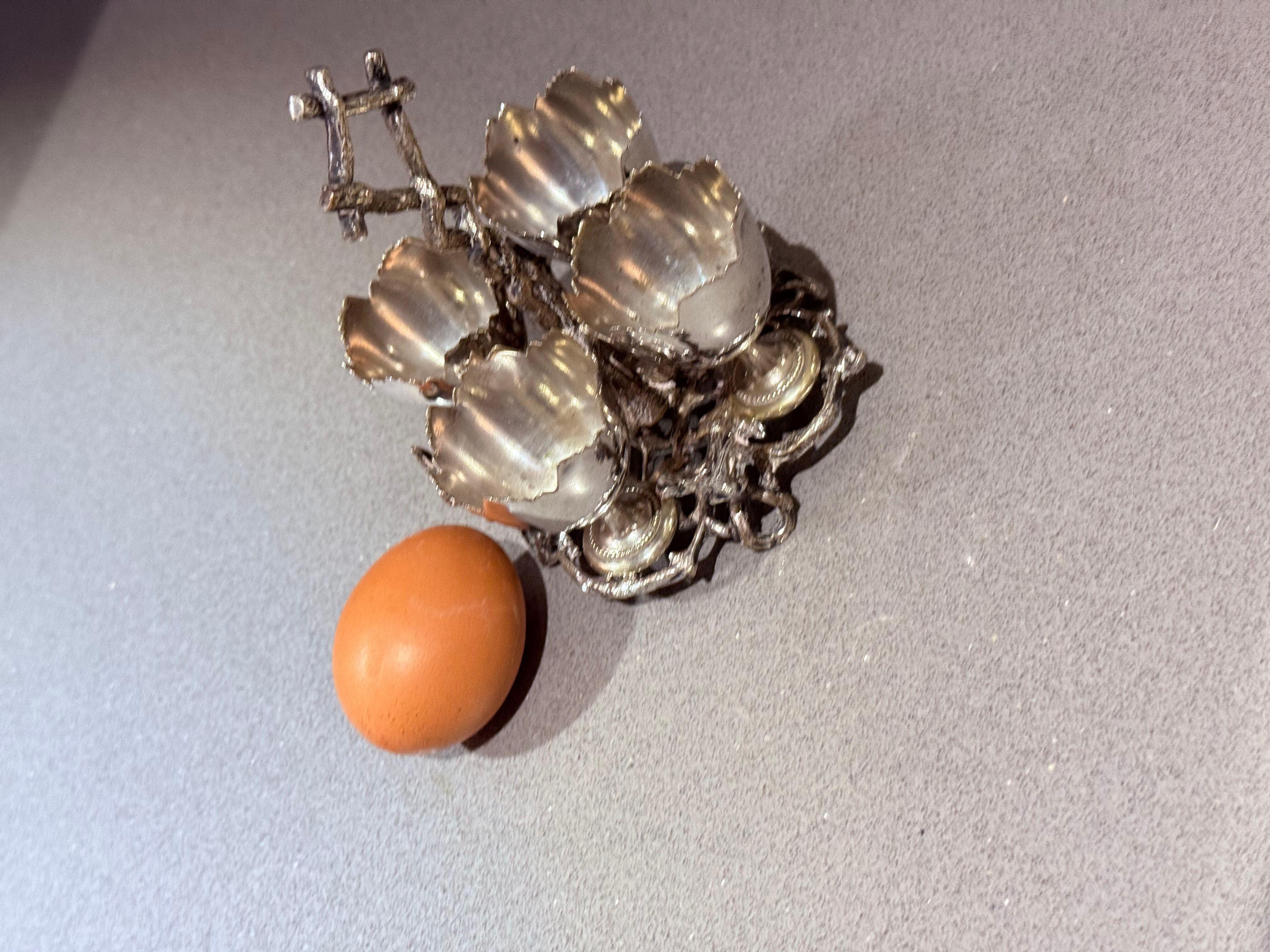 Antique Silverplated Egg Cup Stand Four Small Egg Holders Ornate Victorian Style For Sale 3
