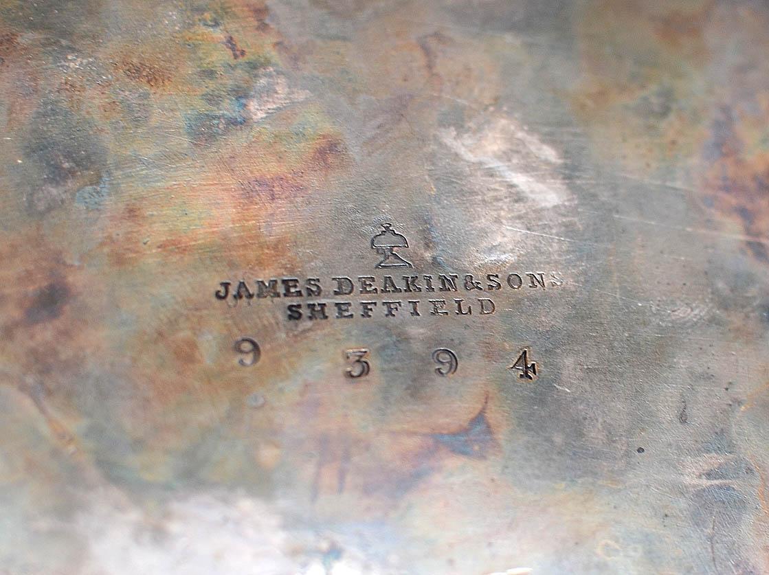Antikes versilbertes Tintenfass mit Fuchsmotiv von James Deakin & Sons, England im Zustand „Gut“ im Angebot in Leesburg, VA