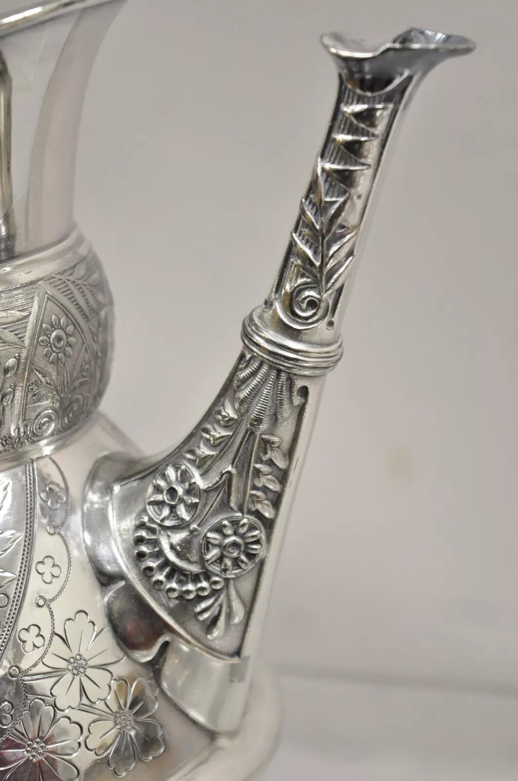 Plaqué argent Service à thé ancien Simpson Hall Miller 2076 gravé d'oiseaux en métal argenté 4 pièces en vente