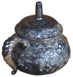 Antique Simpson Hall Miller Repousse Quadruple Silver Plate Oil Lamp Light