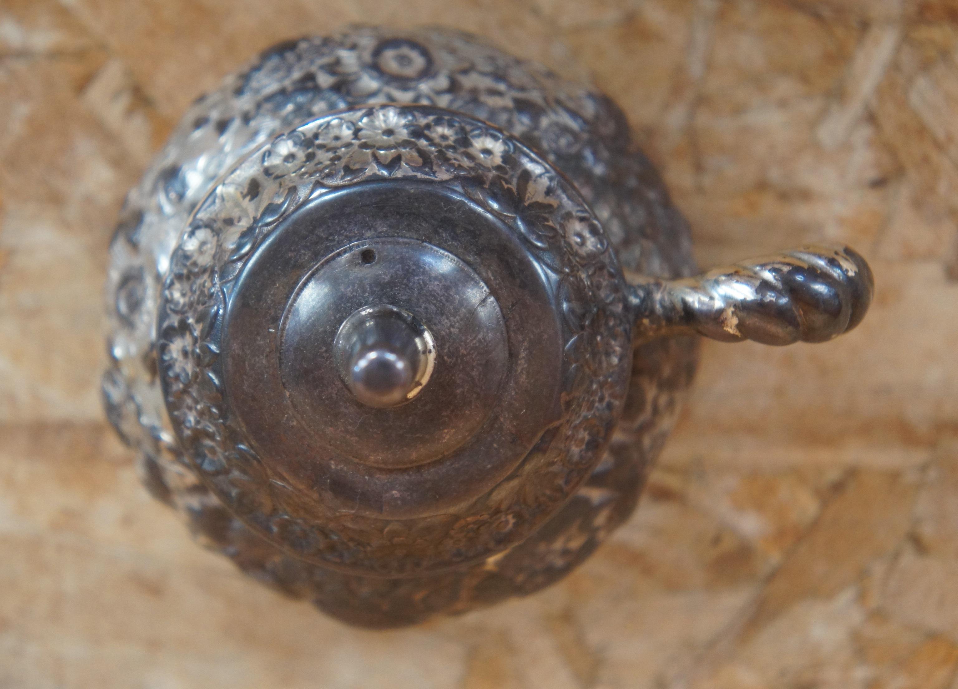 Metal Antique Simpson Hall Miller Repousse Quadruple Silver Plate Oil Lamp Light