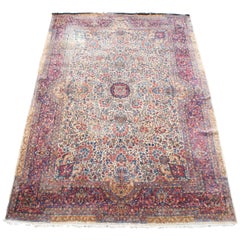 Ancien tapis persan ancien en laine persane à motifs floraux - Urnes de trophée monumentales
