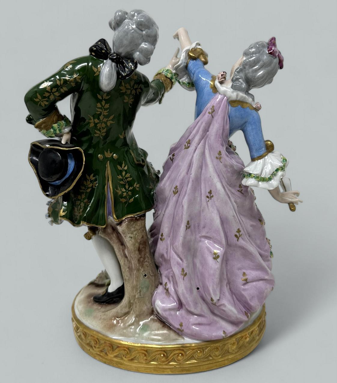 XIXe siècle Antique Sitzendorf German Porcelain China Dancing Male Female Figure Group 19Ct