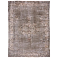 Antique Sivas Carpet with Medallion, circa 1920s