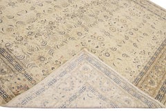 Antiker antiker Sivas handgefertigter Oversize-Wollteppich mit Allover-Motiv in Beige