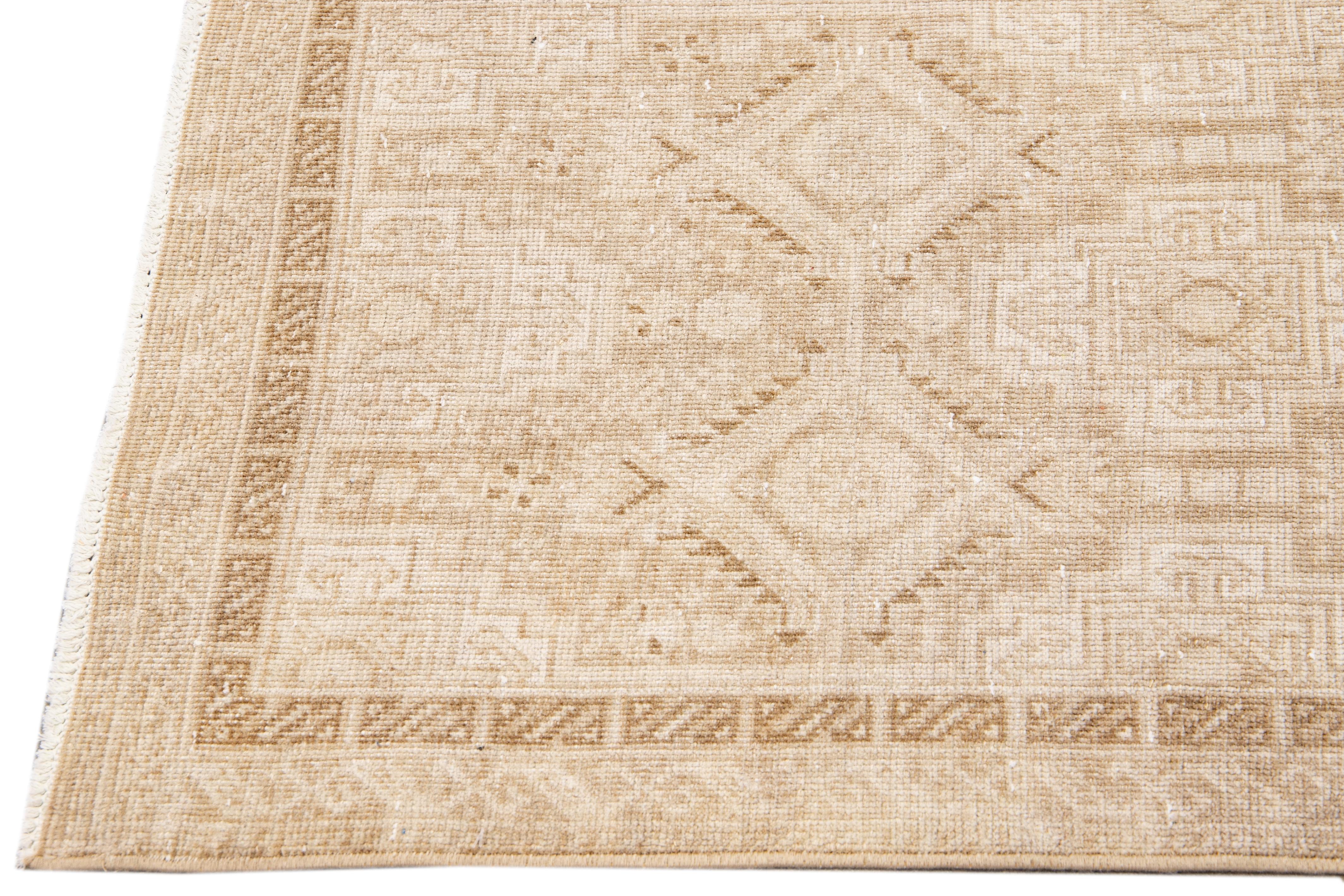 Antiker Sivas handgefertigter Läufer aus beiger Wolle mit Allover-Motiv in Beige (Türkisch) im Angebot