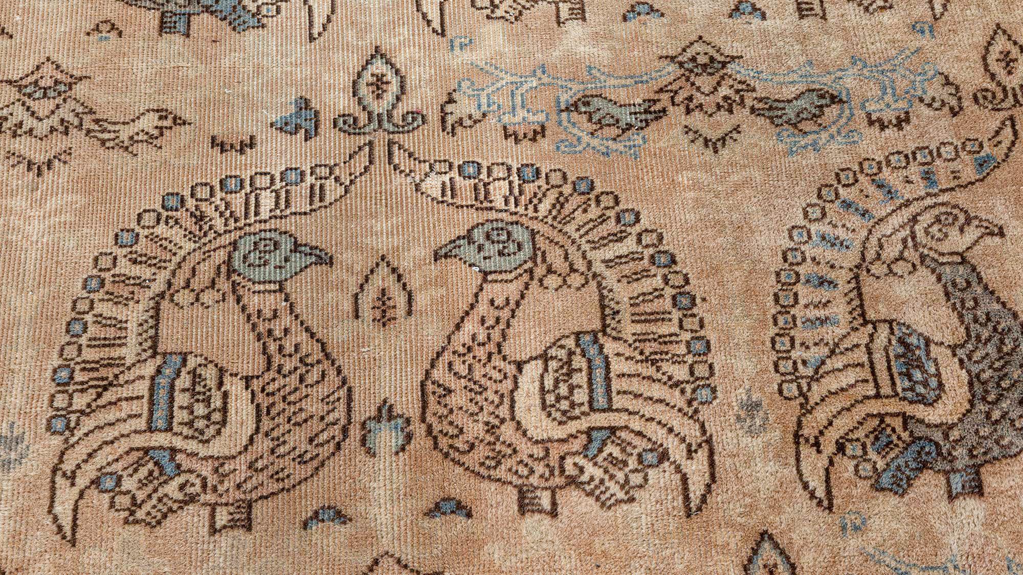 Fine Antique Sivas handwoven wool carpet
Size: 8'2