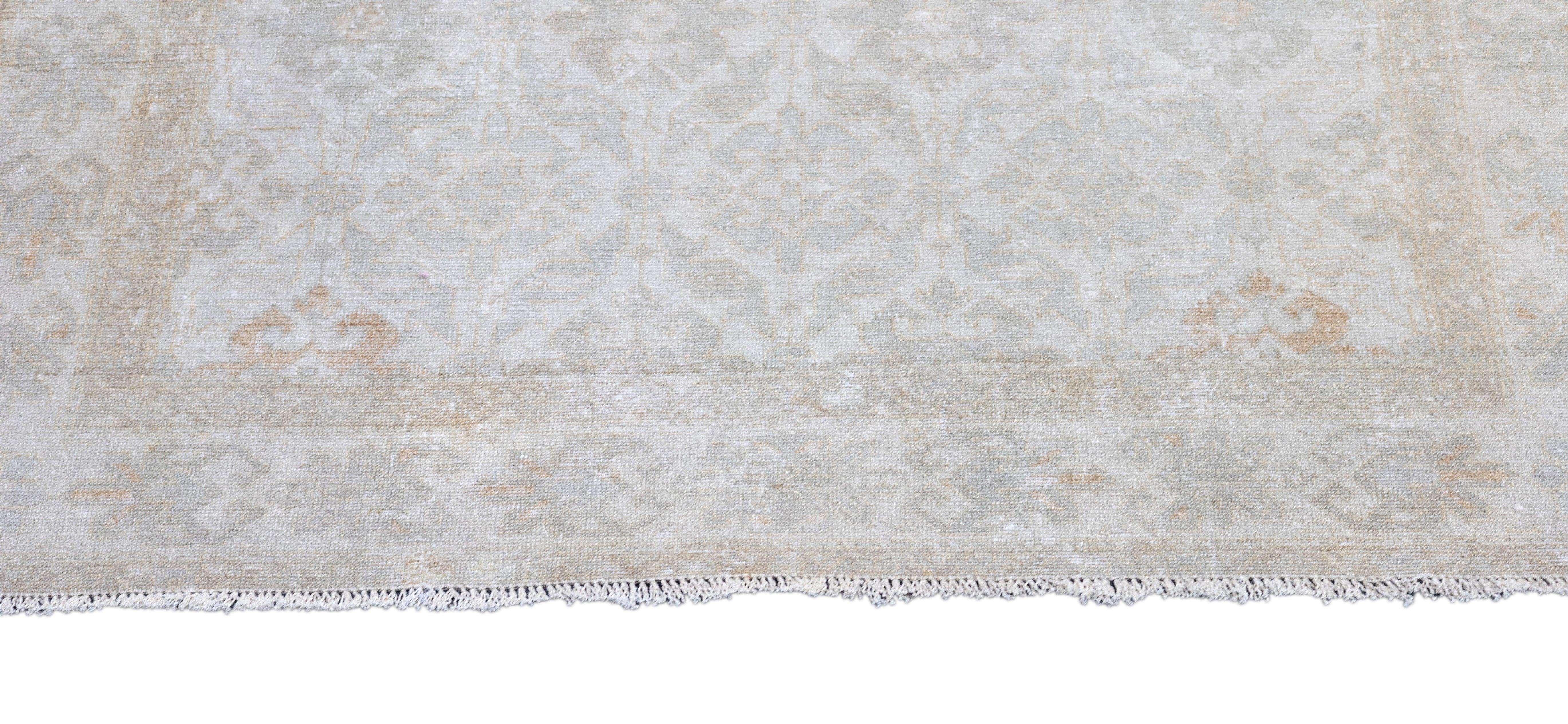Antiker Sivas-Teppich 3'4'' x 4'2'' im Zustand „Relativ gut“ im Angebot in New York, NY