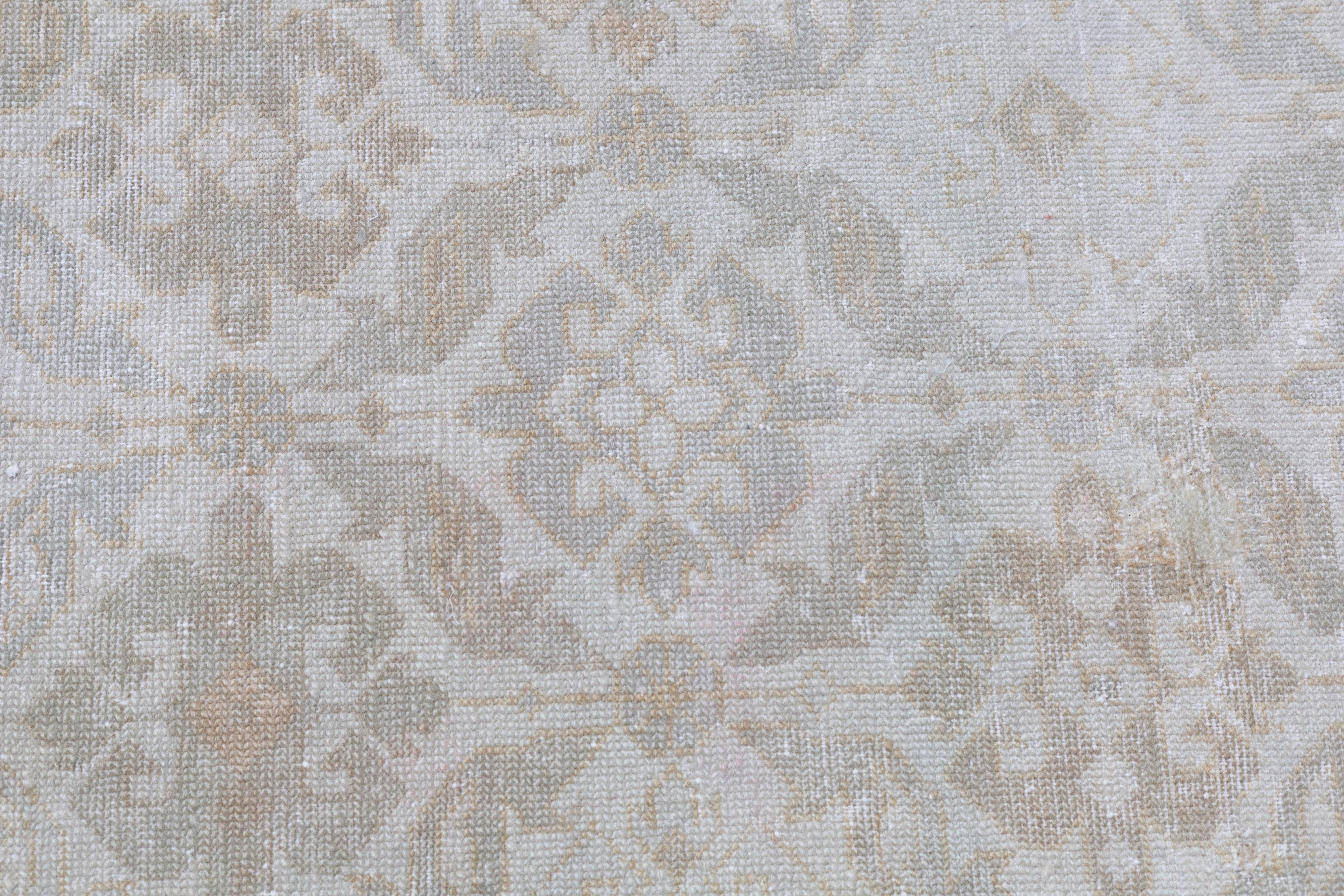 Antiker Sivas-Teppich 3'4'' x 4'2'' im Angebot 2