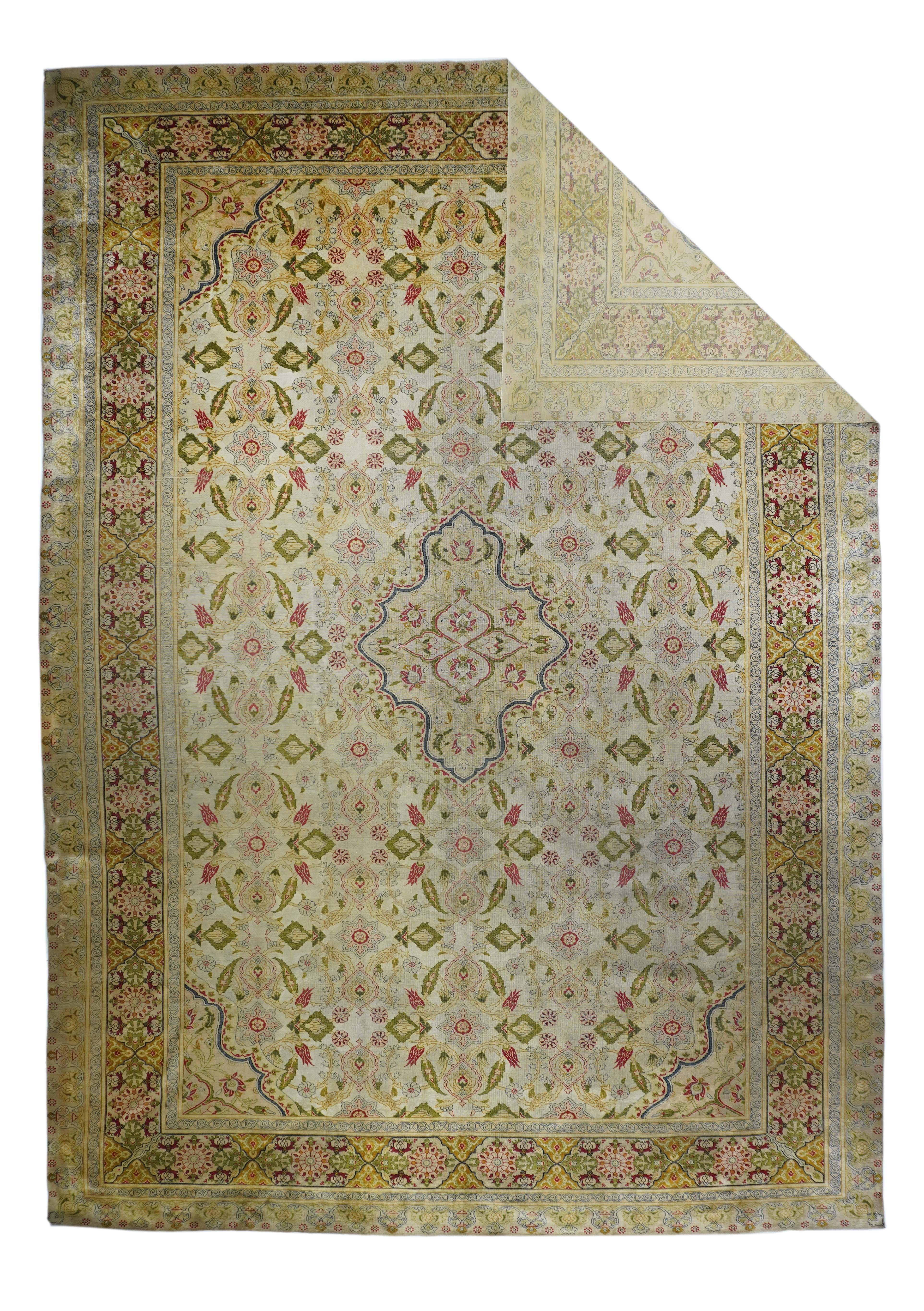 Antique Sivas rug measures: 9'10'' x 14'0''.