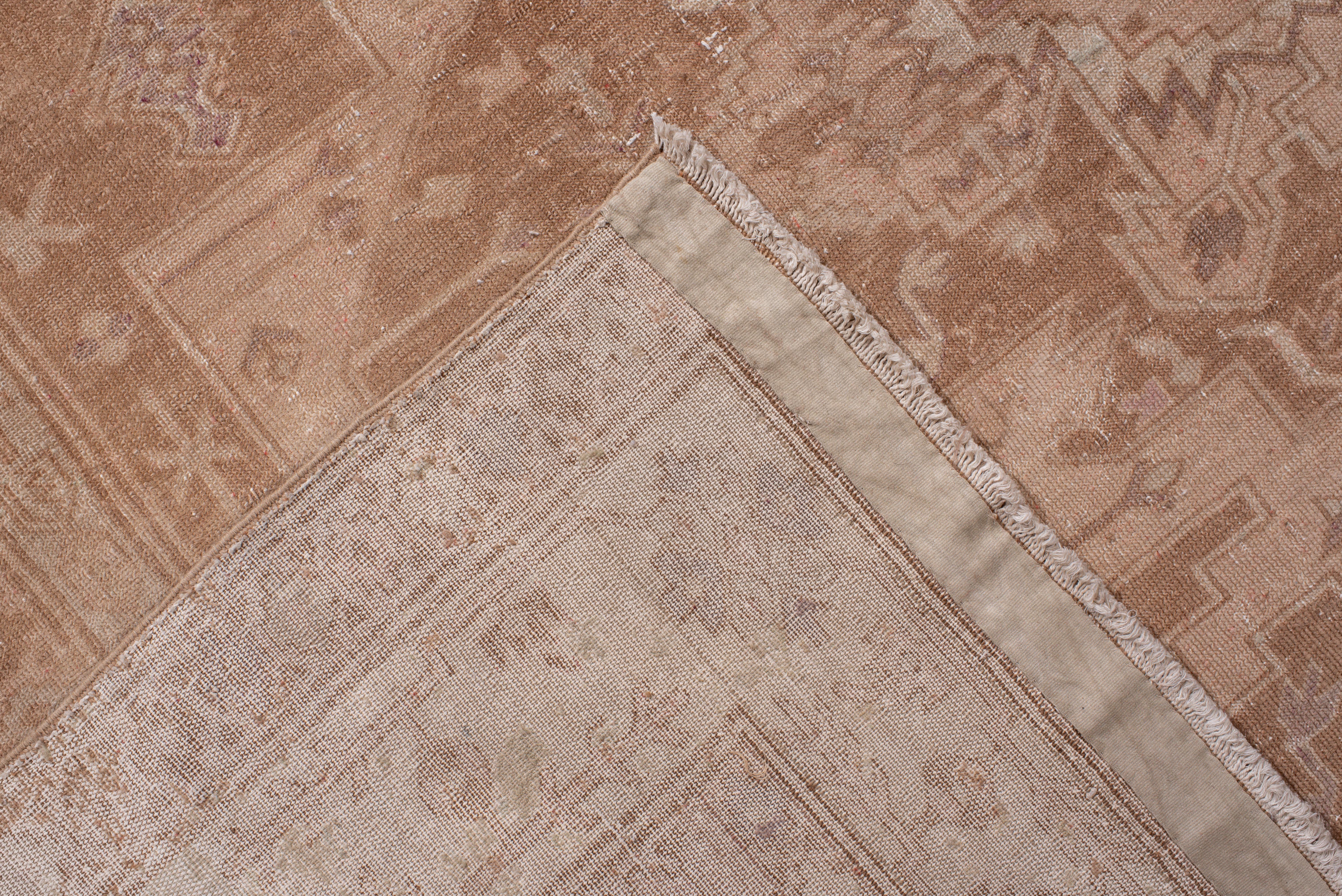 Antique Sivas Rug blush medallion on faded rose field For Sale 2