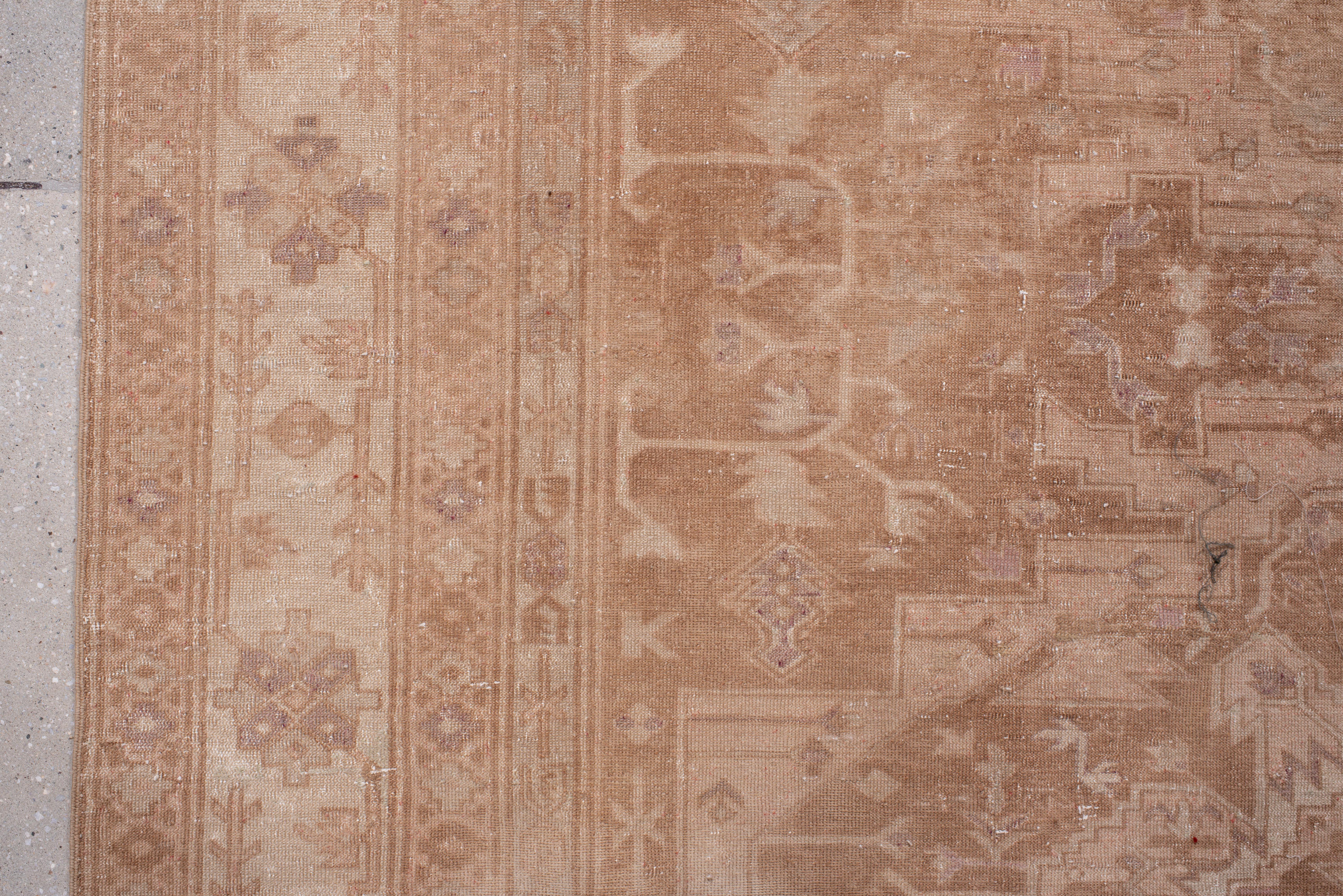 Antique Sivas Rug blush medallion on faded rose field For Sale 3