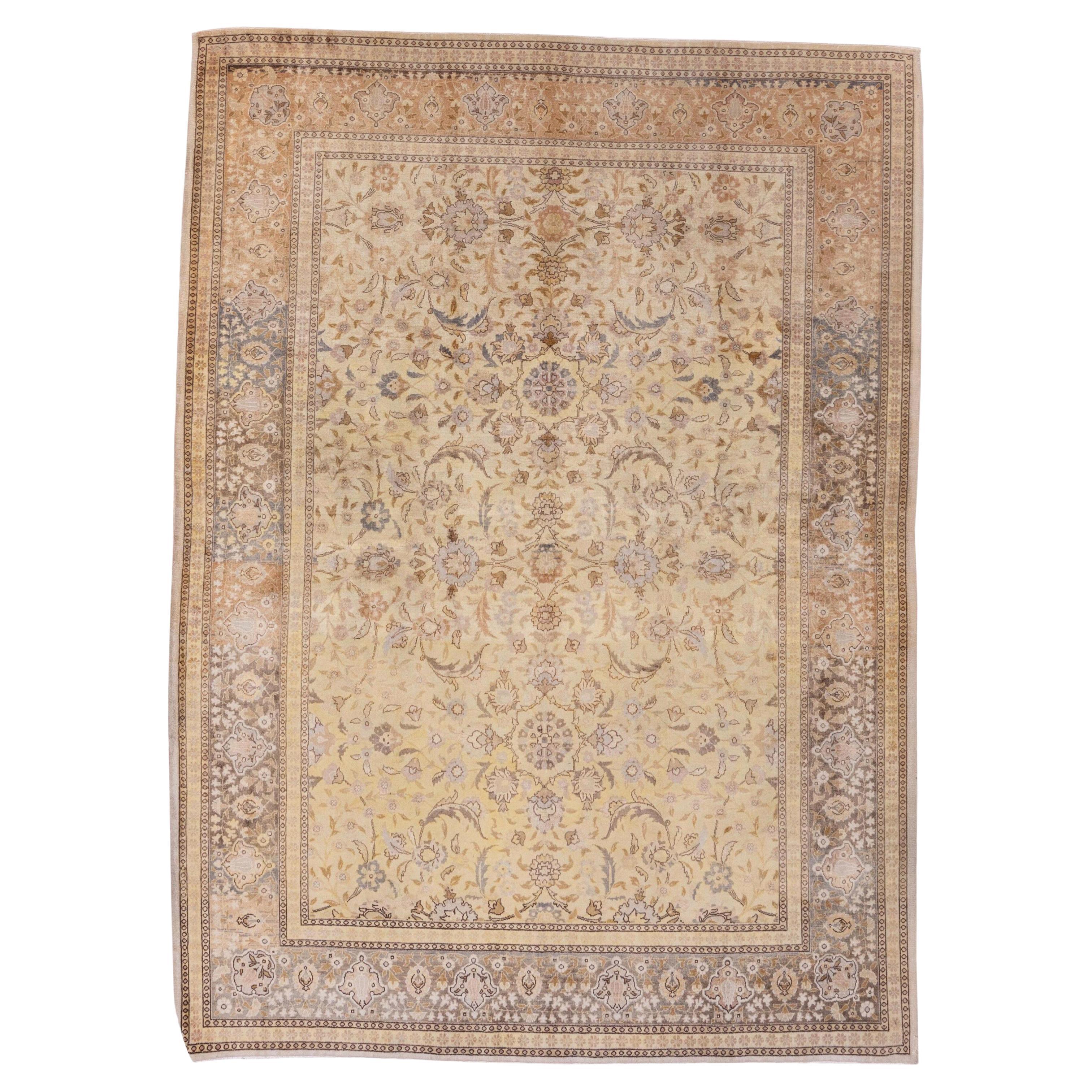 Antique Sivas Rug, Ivory Field For Sale