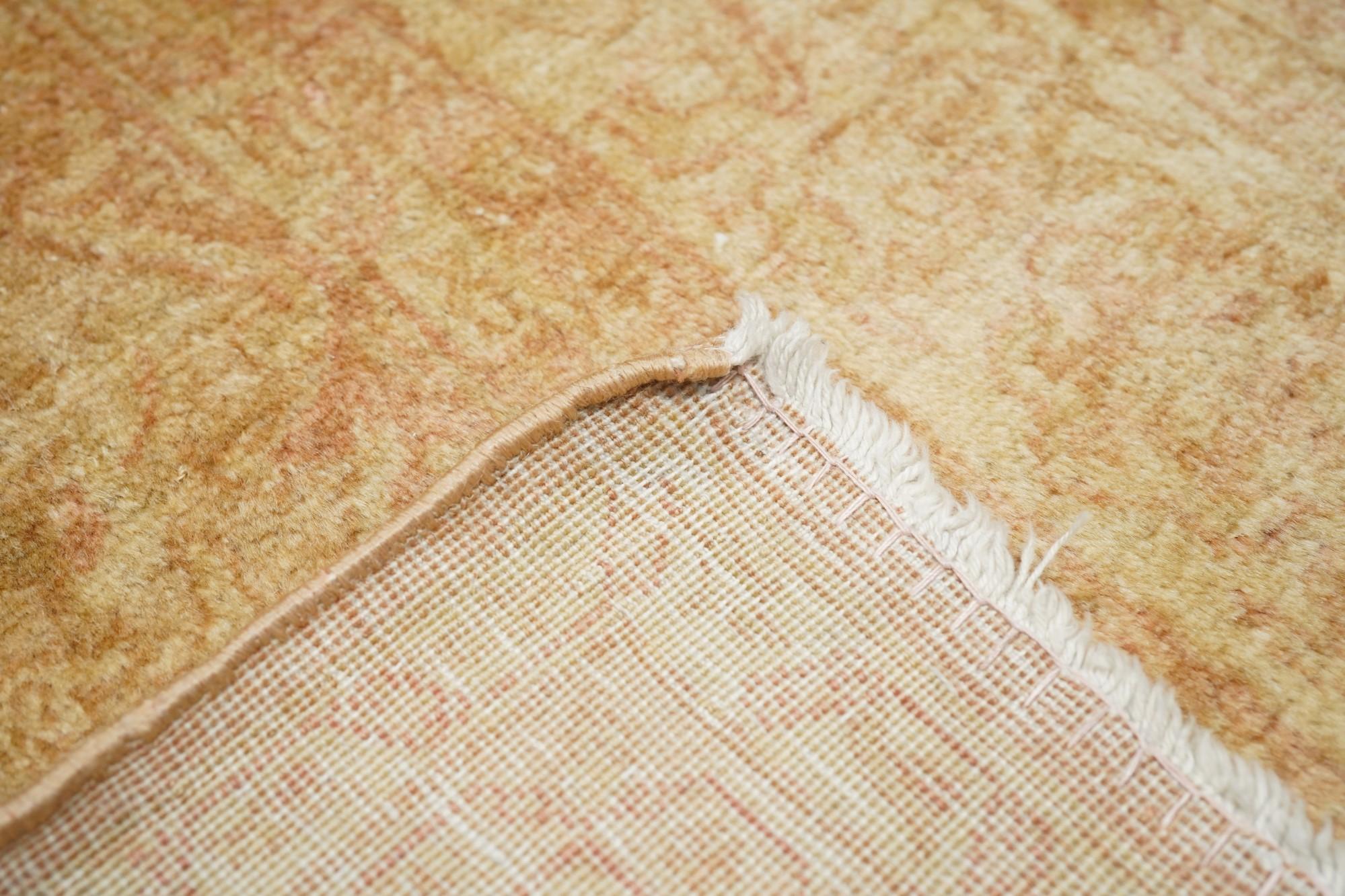 Antique Turkish Sivas Rug 4'0'' x 6'2'' For Sale 6