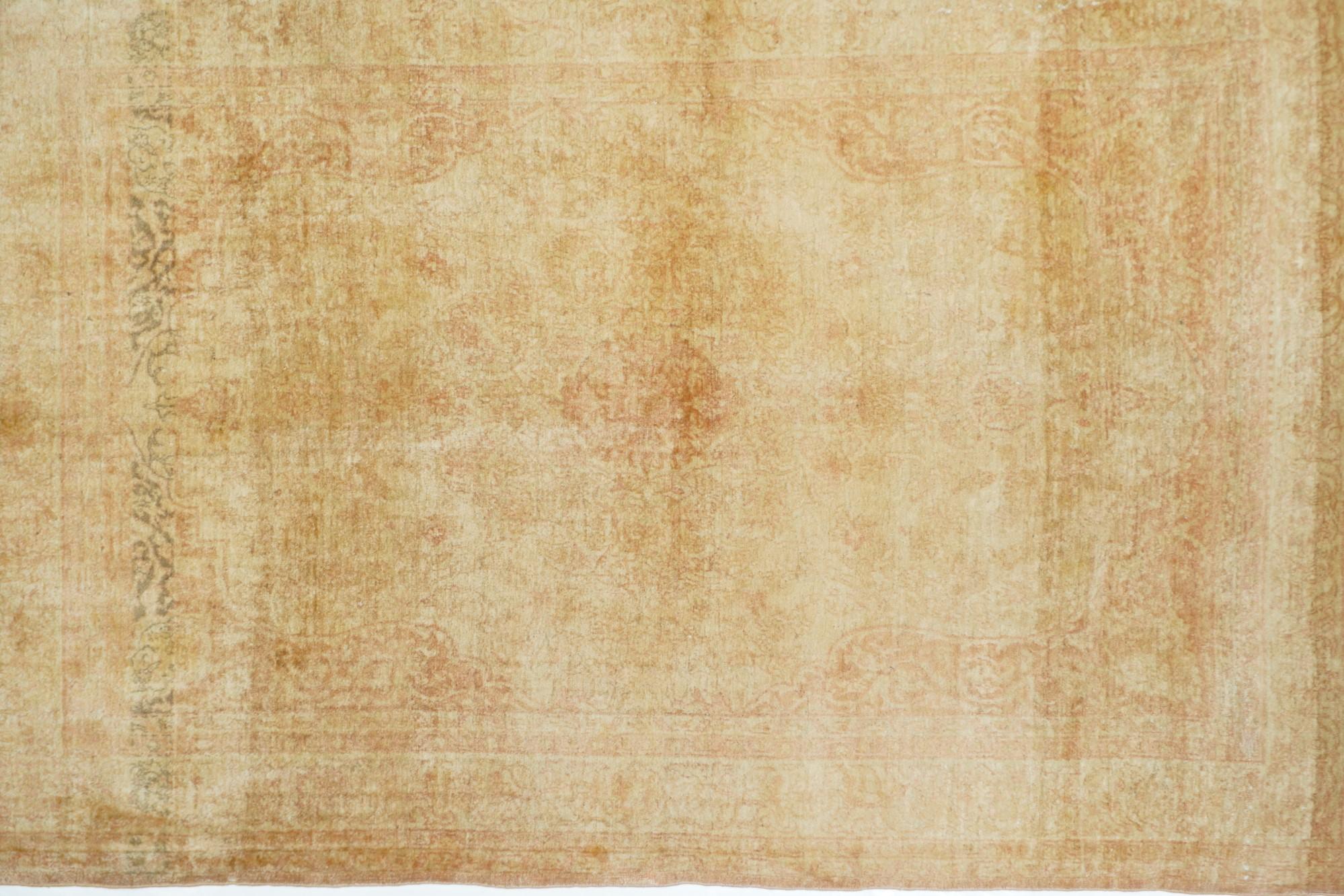 Antique Turkish Sivas Rug 4'0'' x 6'2'' For Sale 3