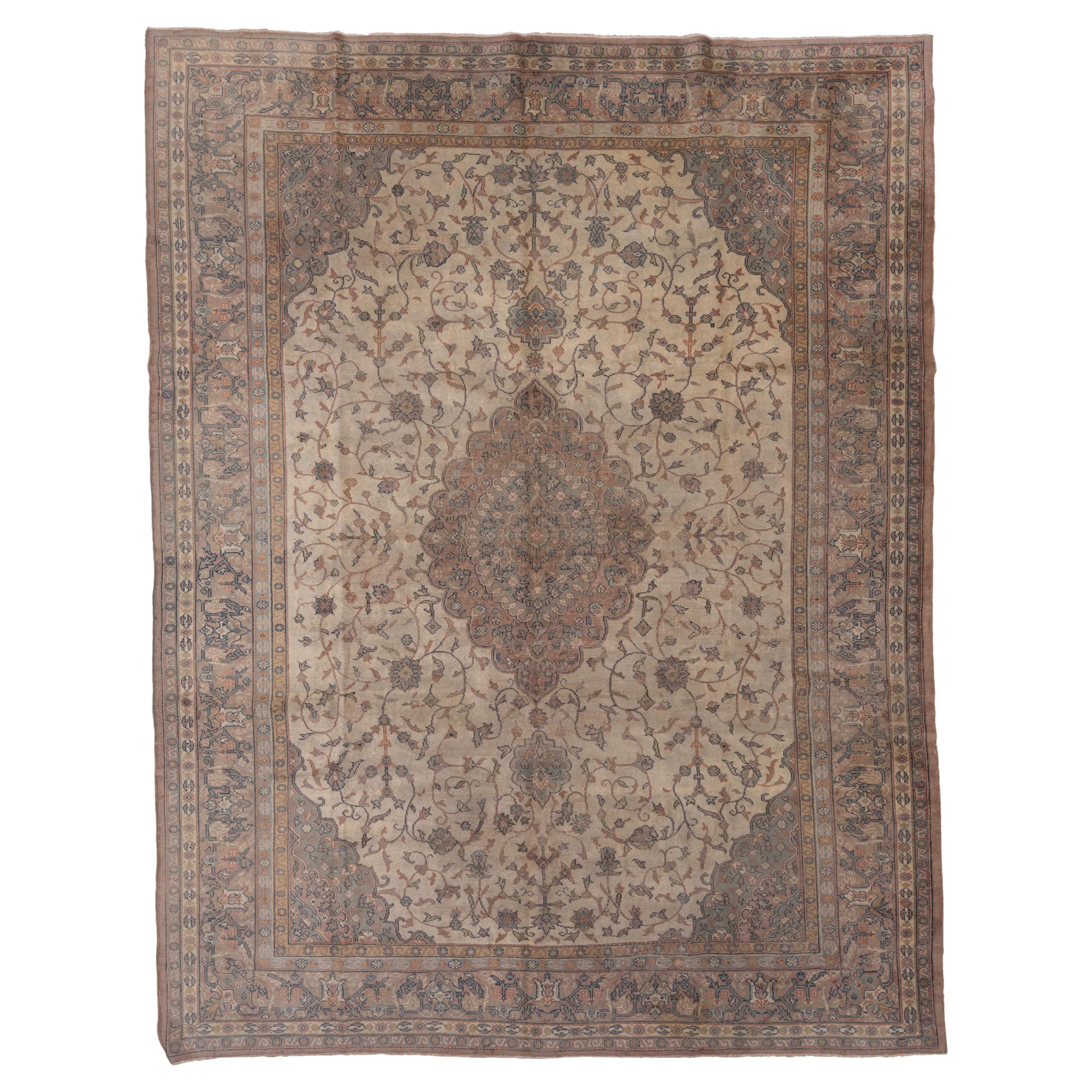 Antique Sivas with Central Medallion